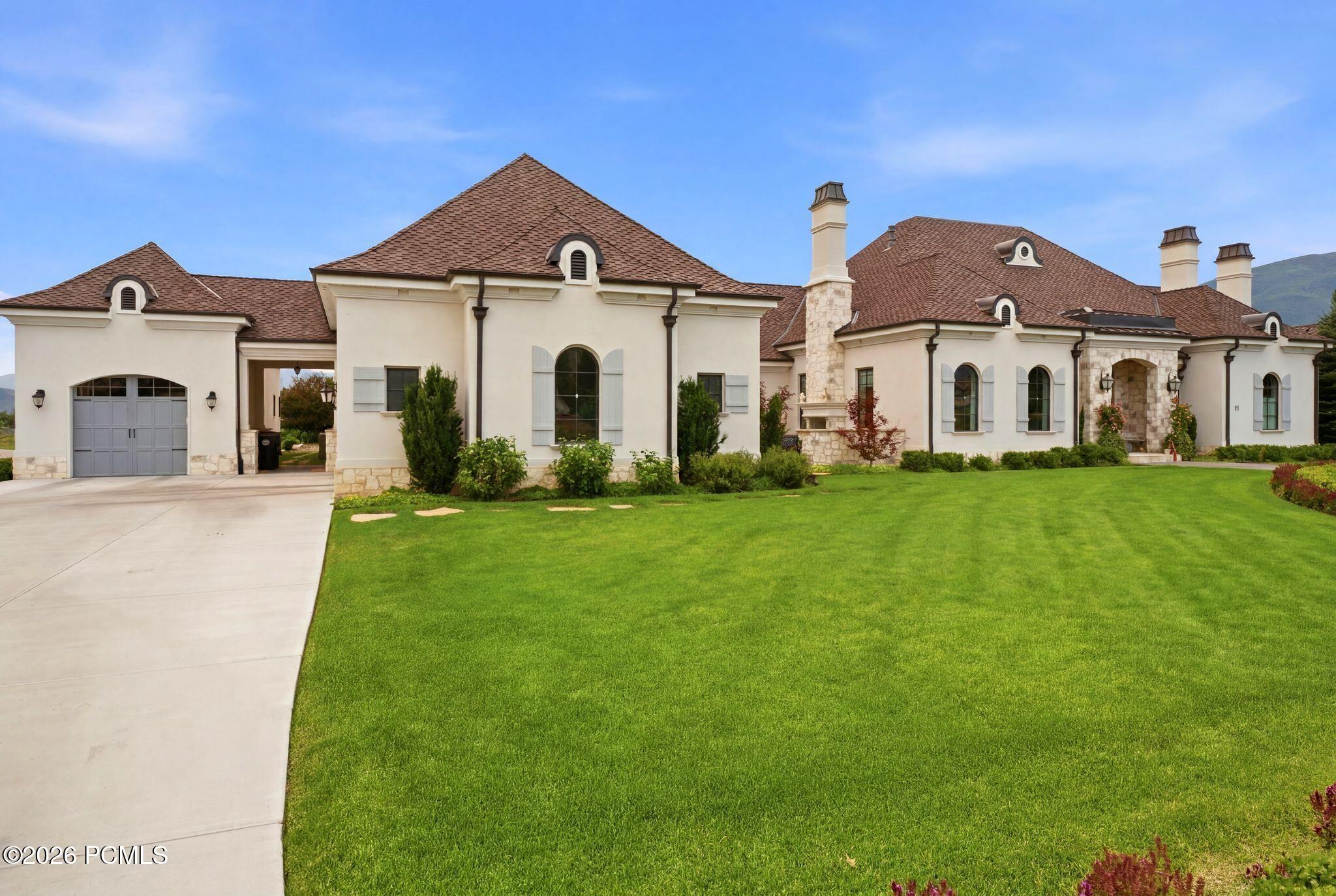 71 W Farm Springs Lane