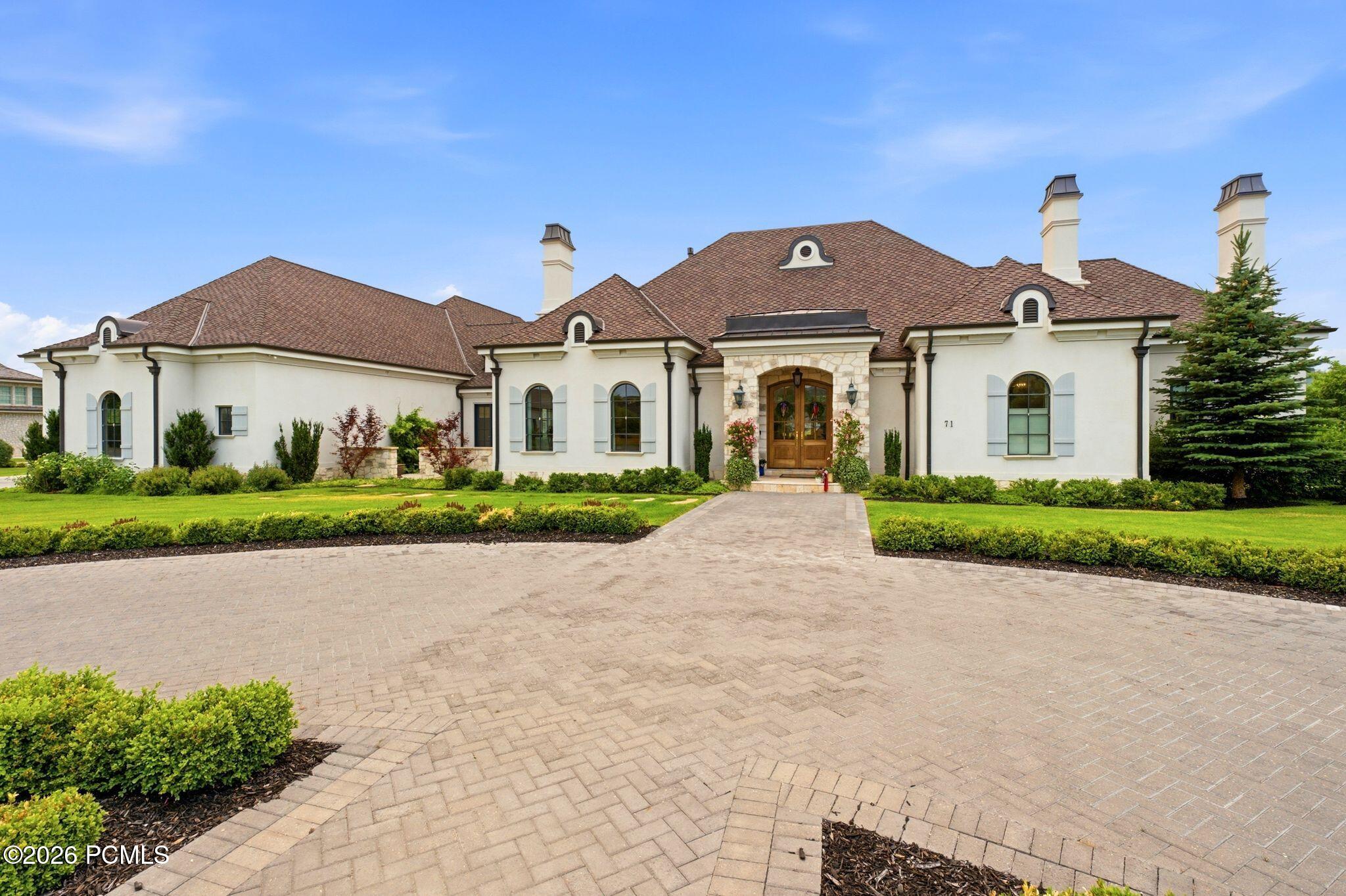 71 W Farm Springs Lane