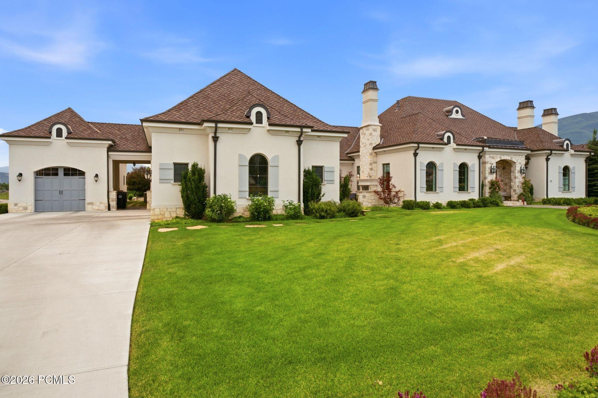 71 W Farm Springs Lane