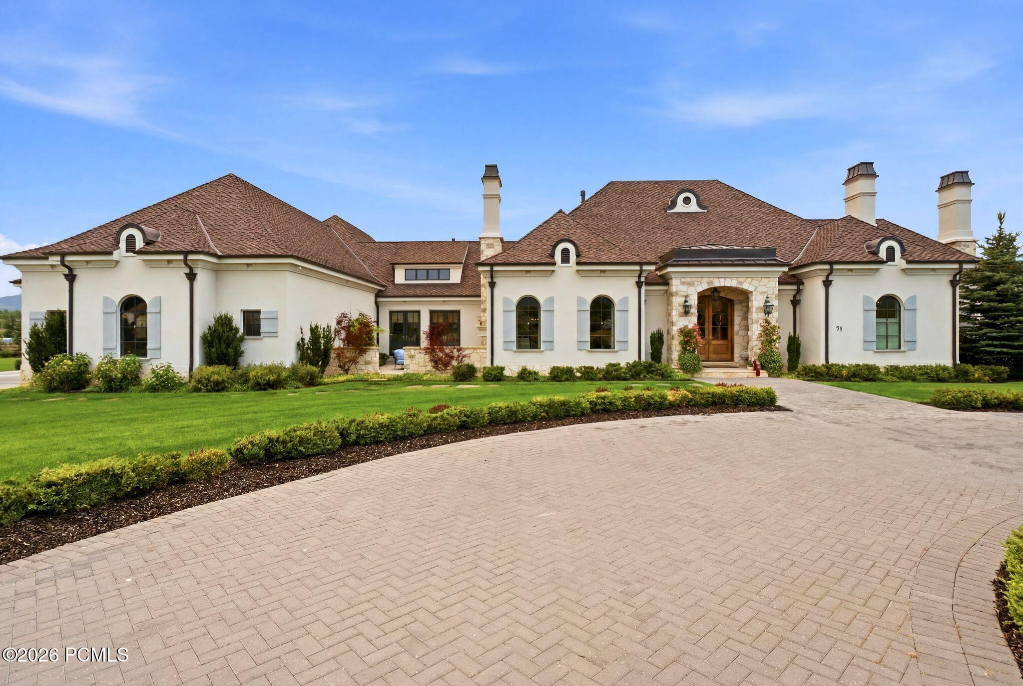 71 W Farm Springs Lane