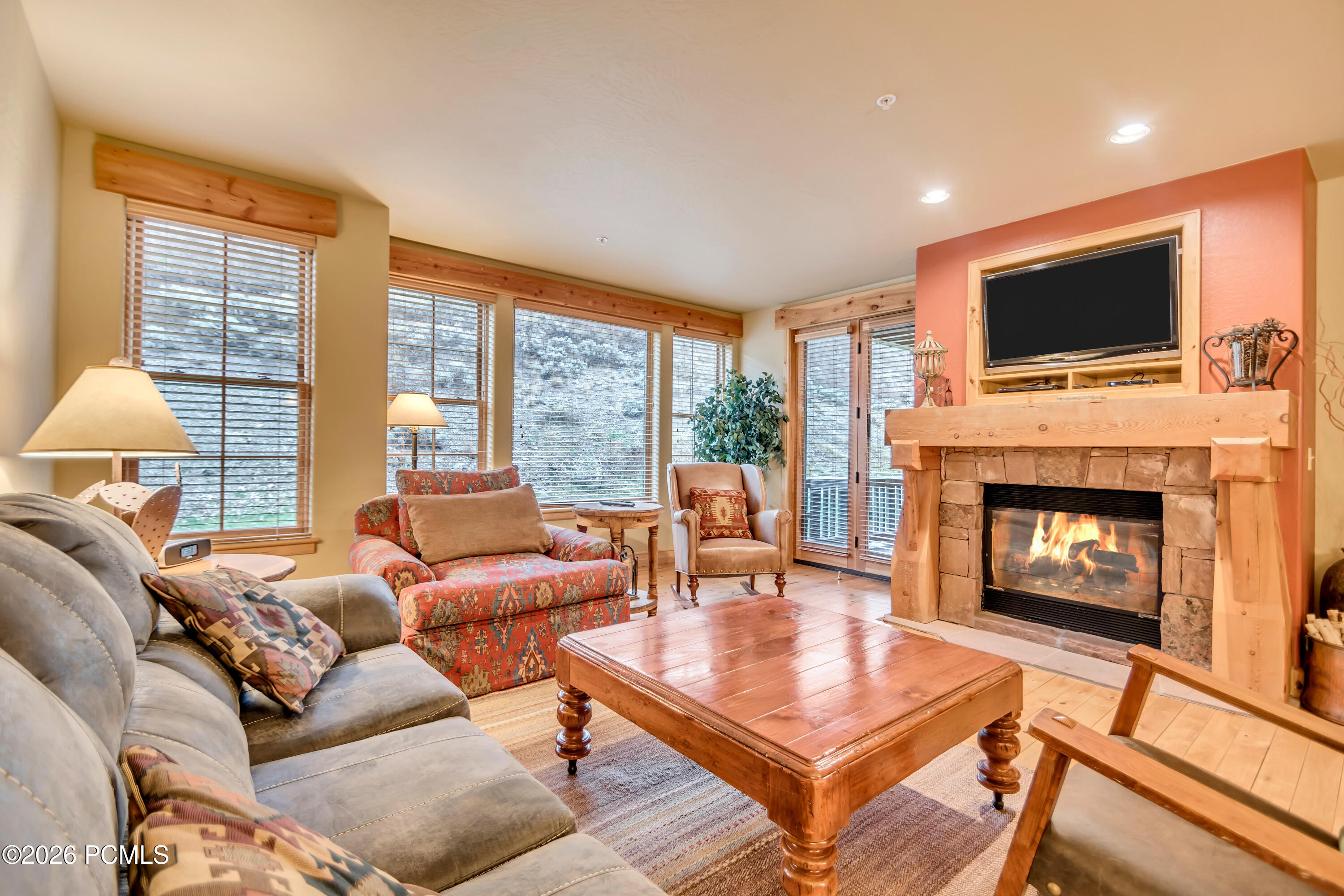 2900 E Deer Valley Drive B218/220