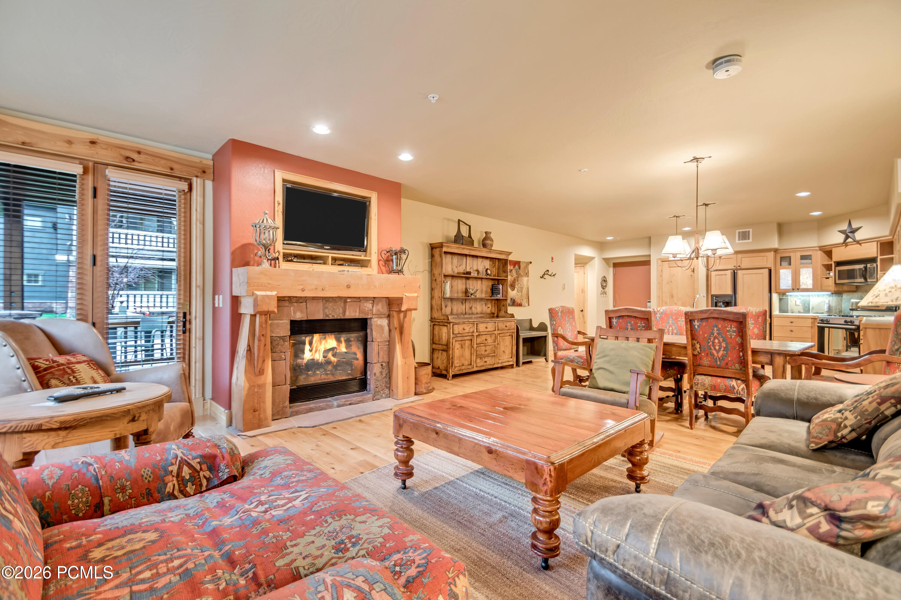 2900 E Deer Valley Drive B218/220