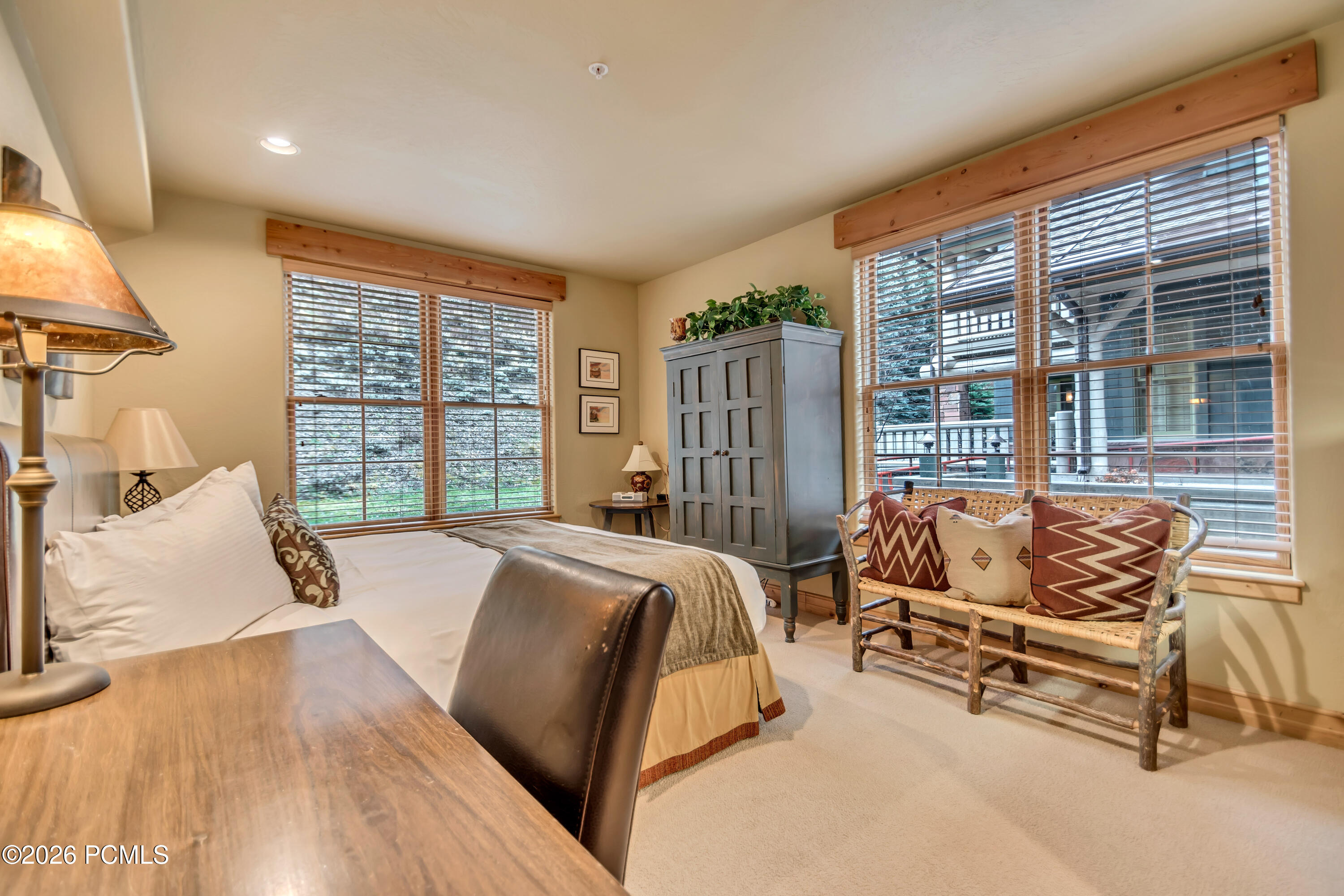 2900 E Deer Valley Drive B218/220