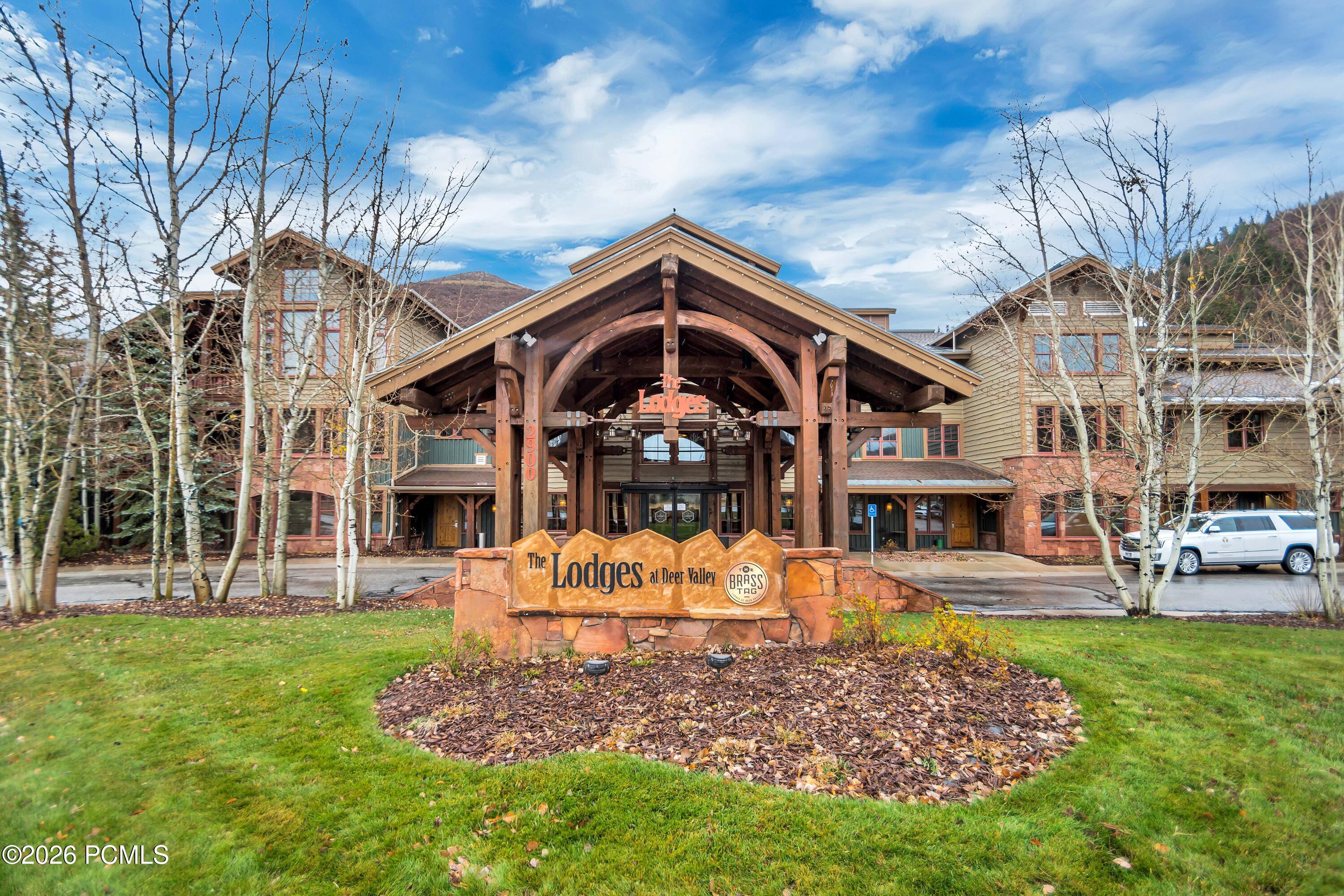 2900 E Deer Valley Drive B218/220