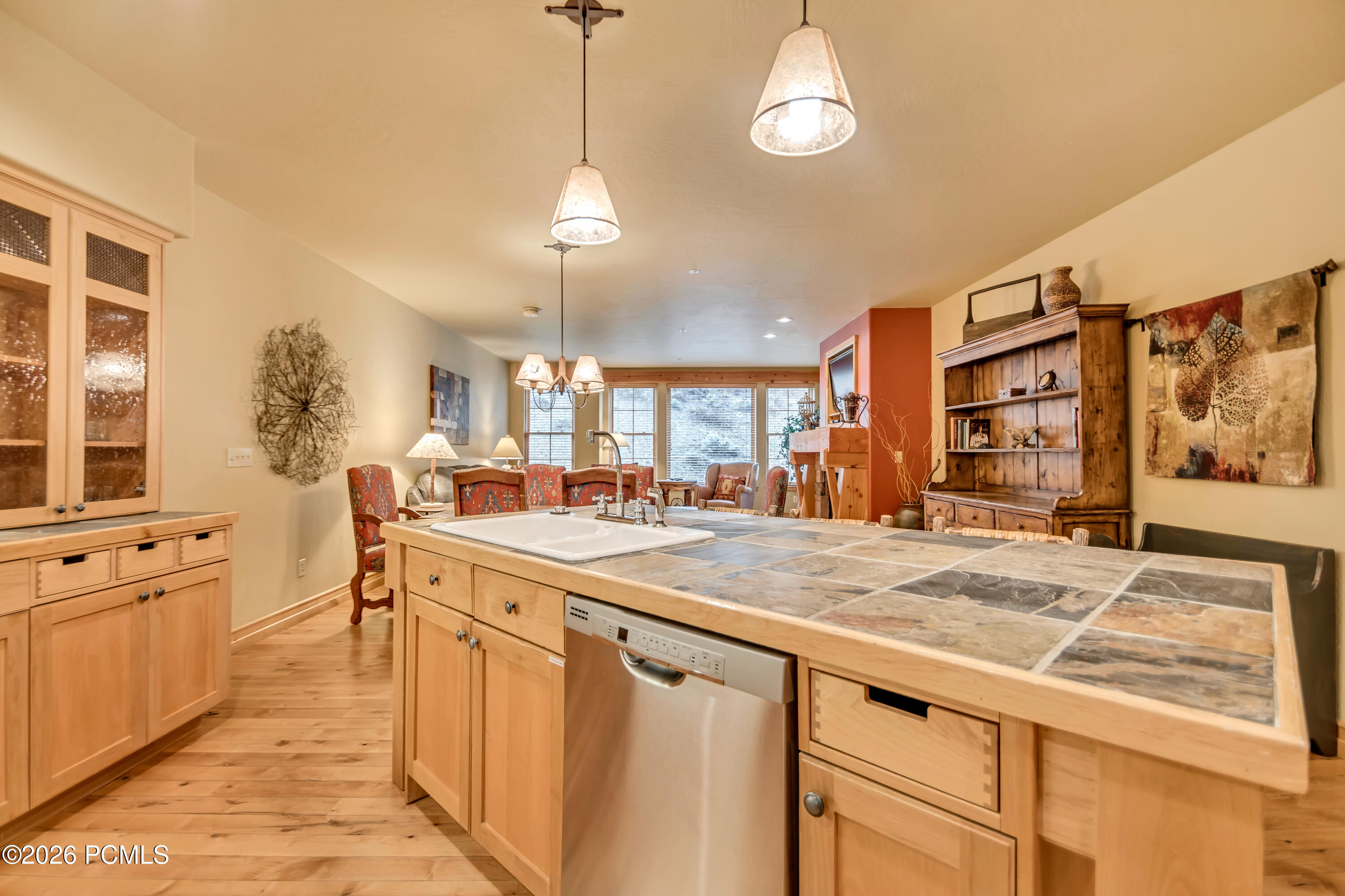 2900 E Deer Valley Drive B218/220