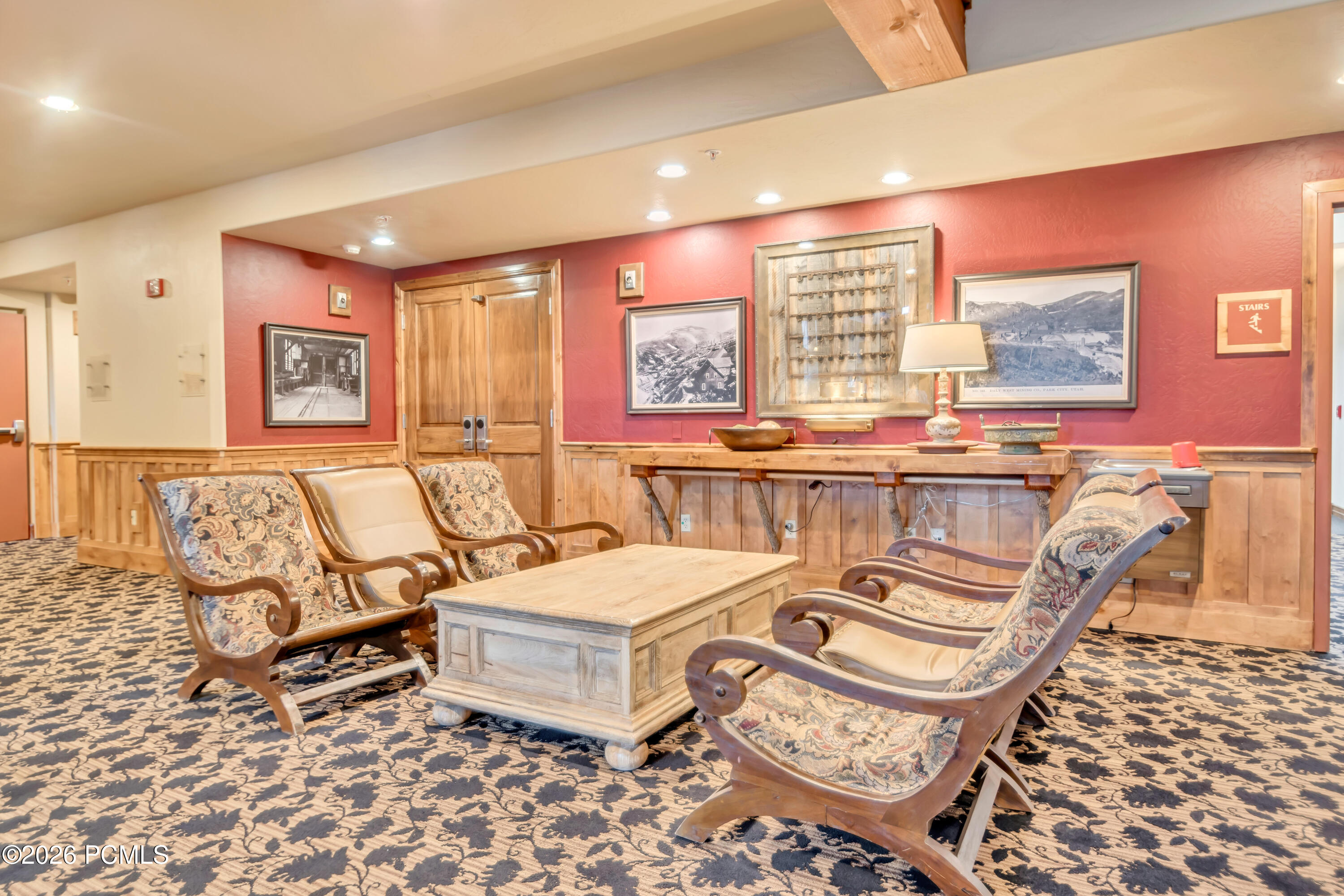 2900 E Deer Valley Drive B218/220