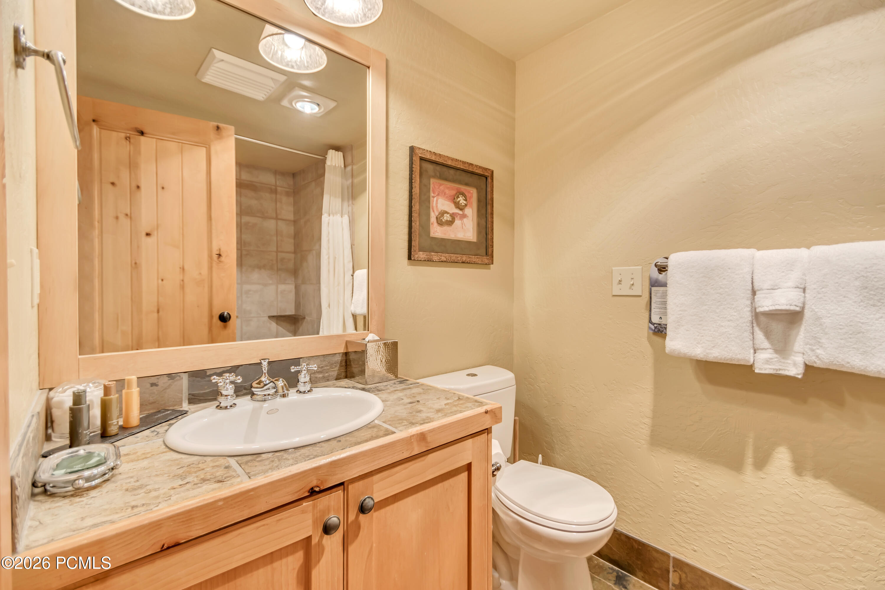 2900 E Deer Valley Drive B218/220