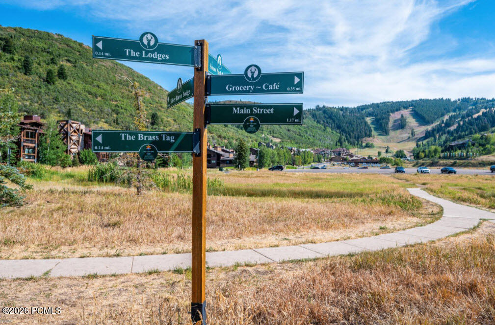 2900 E Deer Valley Drive B218/220