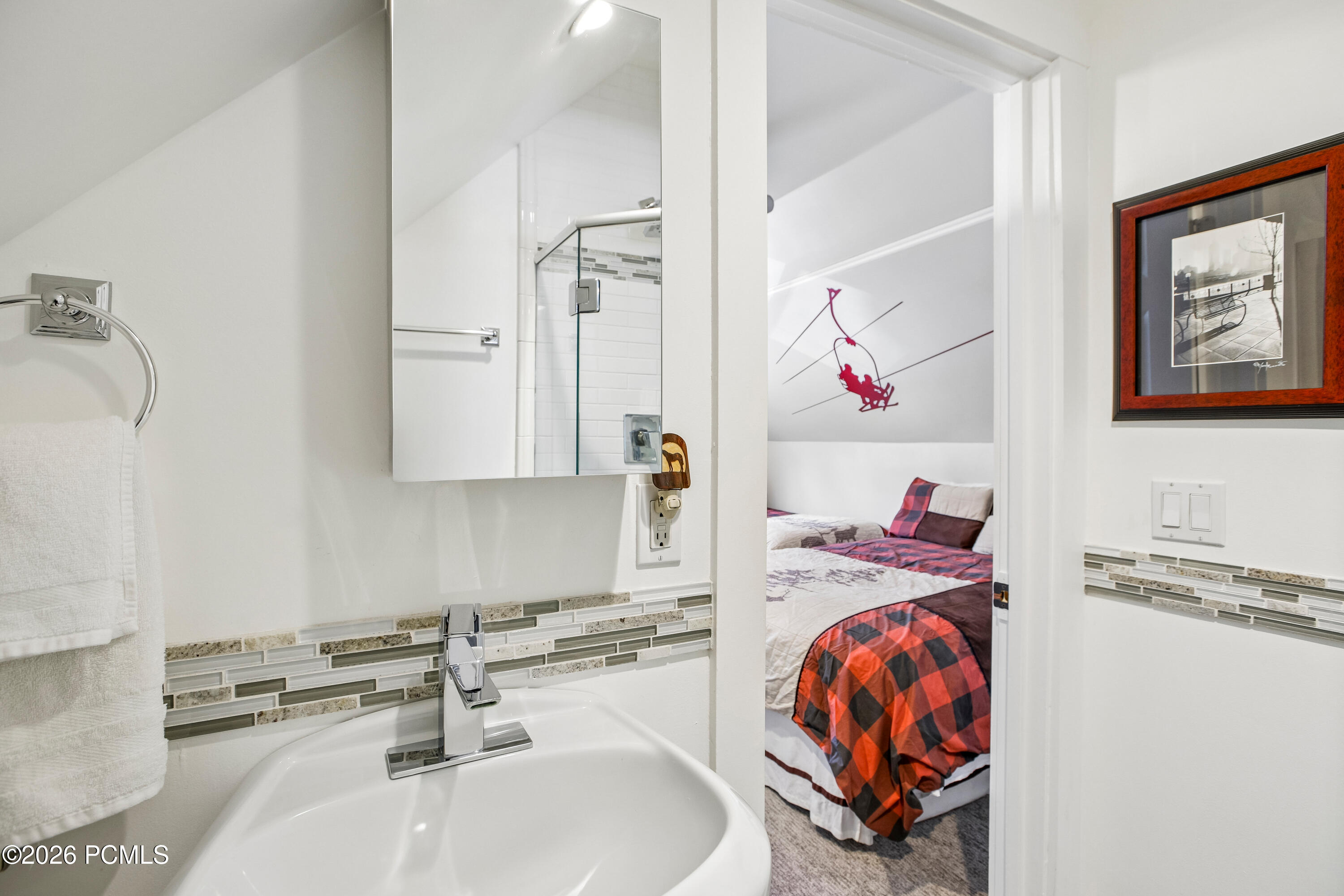 1150 Empire Avenue 50