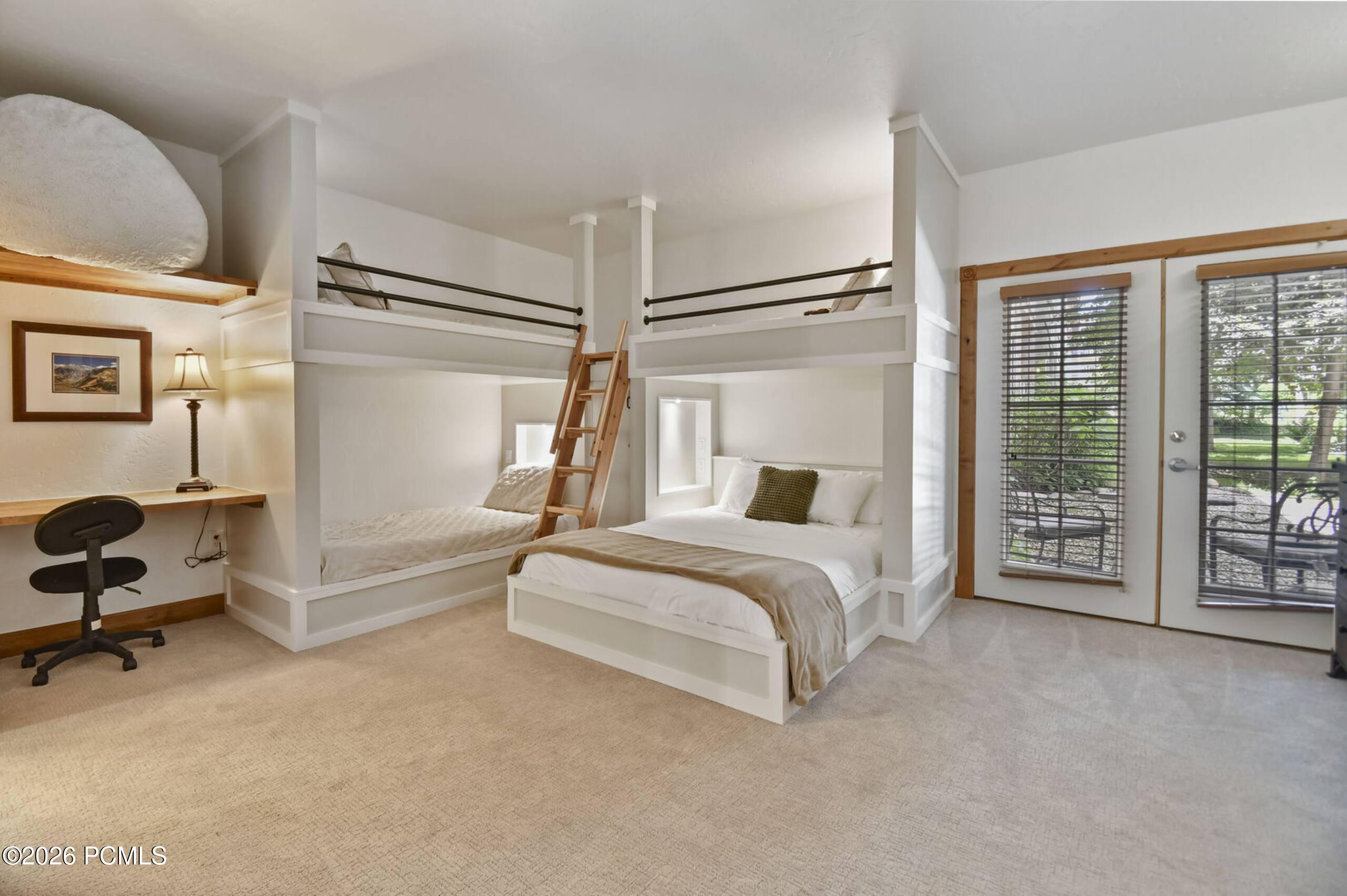 840 W Bigler Lane 1002/1004