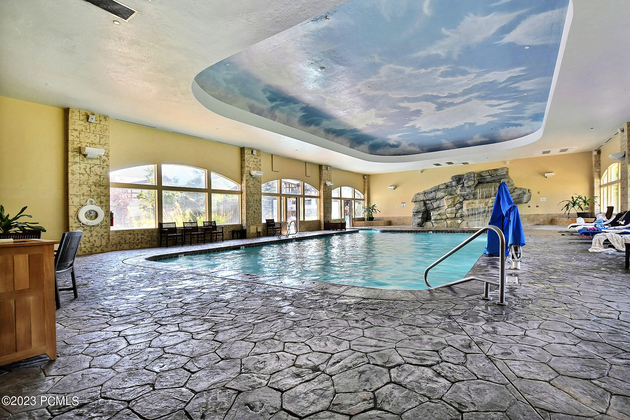 840 W Bigler Lane 1002/1004