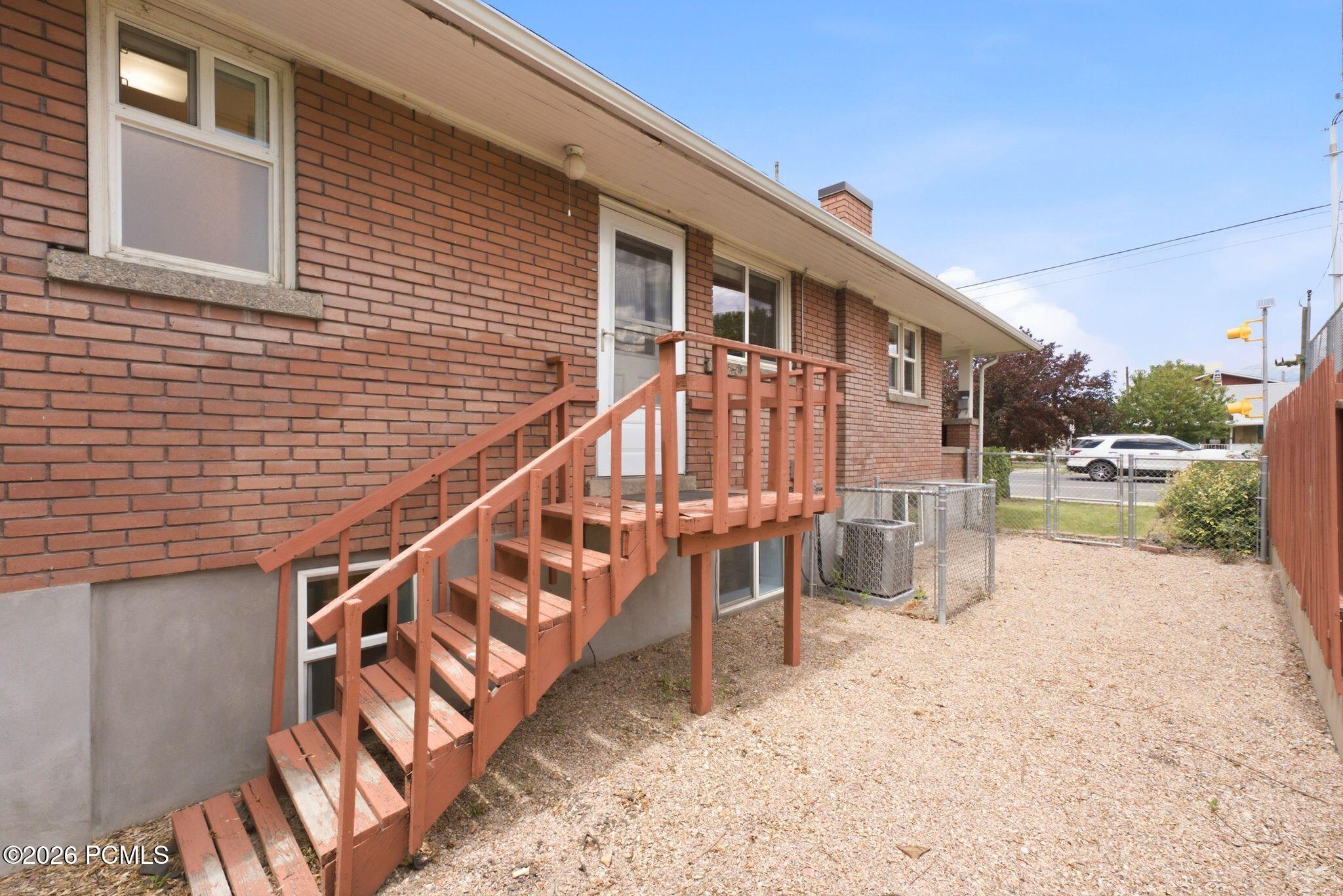 633 W 500 North