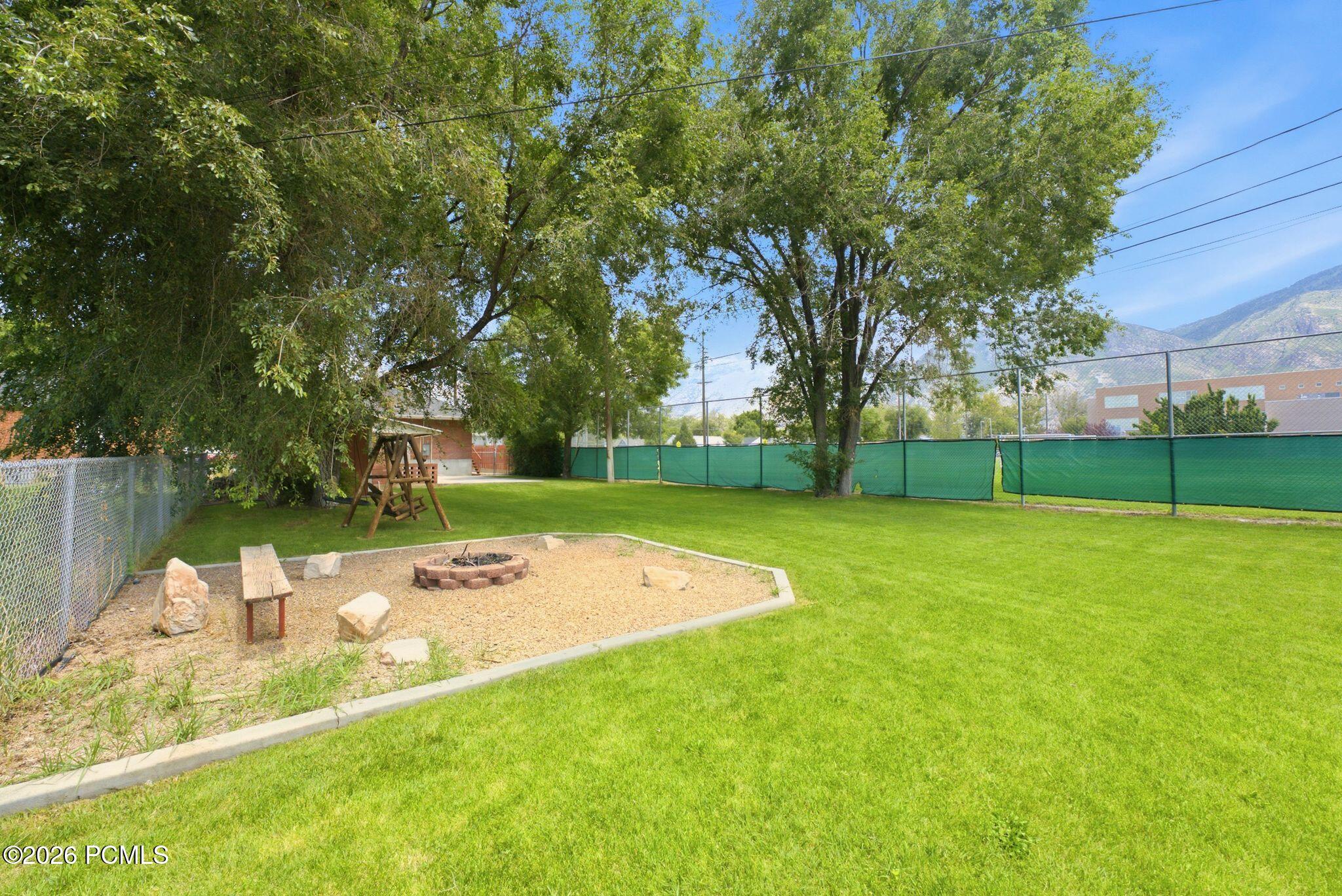 633 W 500 North
