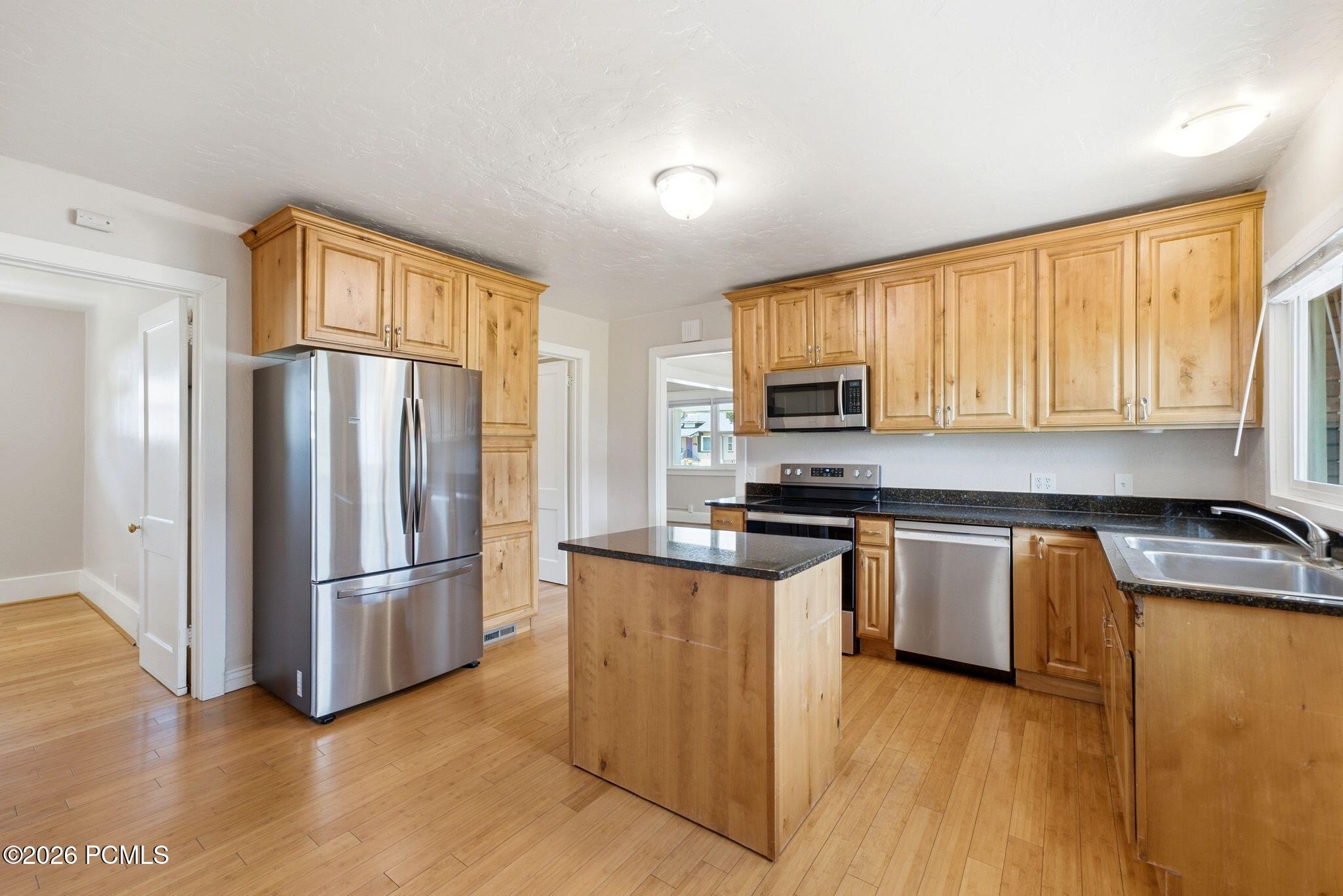 633 W 500 North