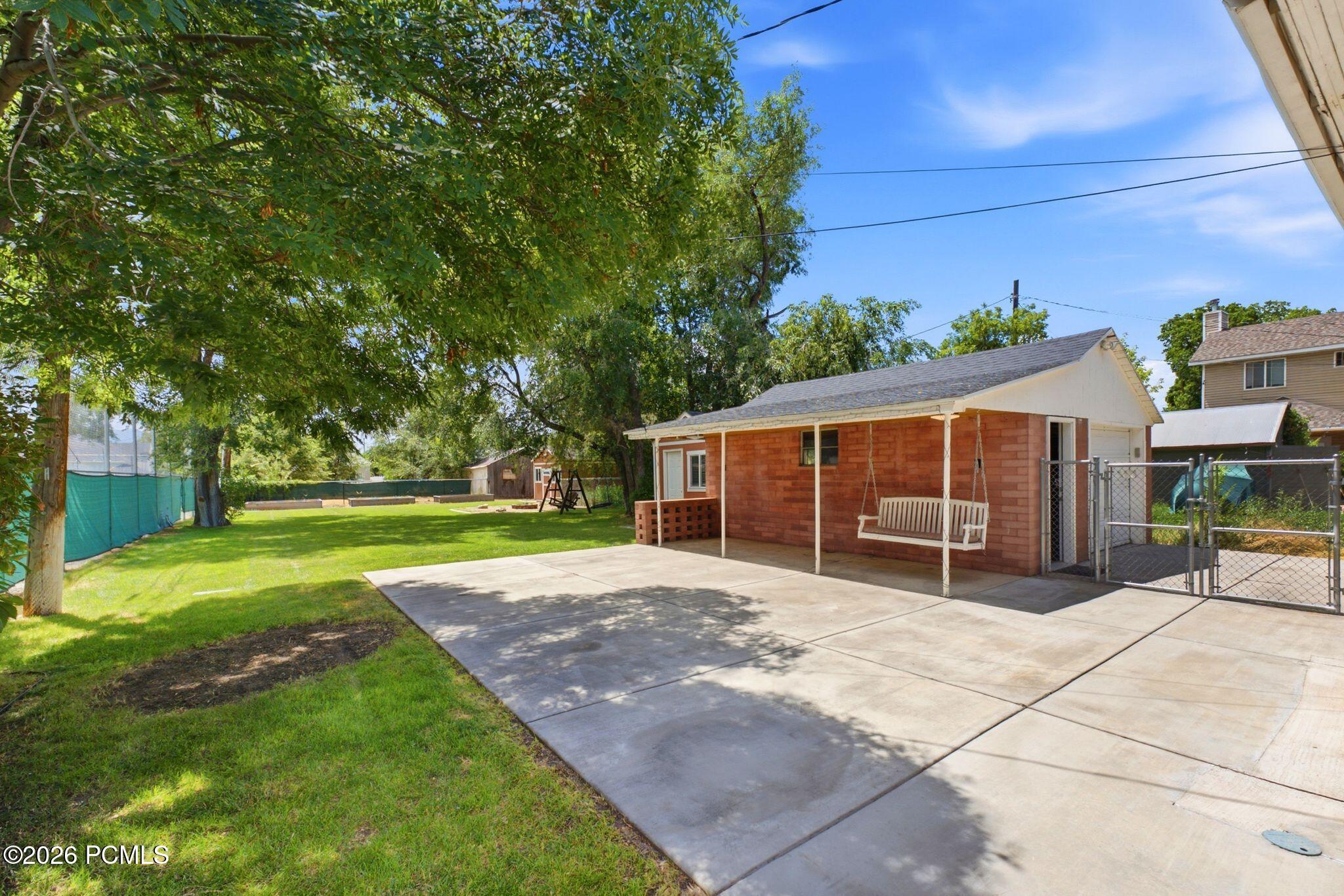 633 W 500 North
