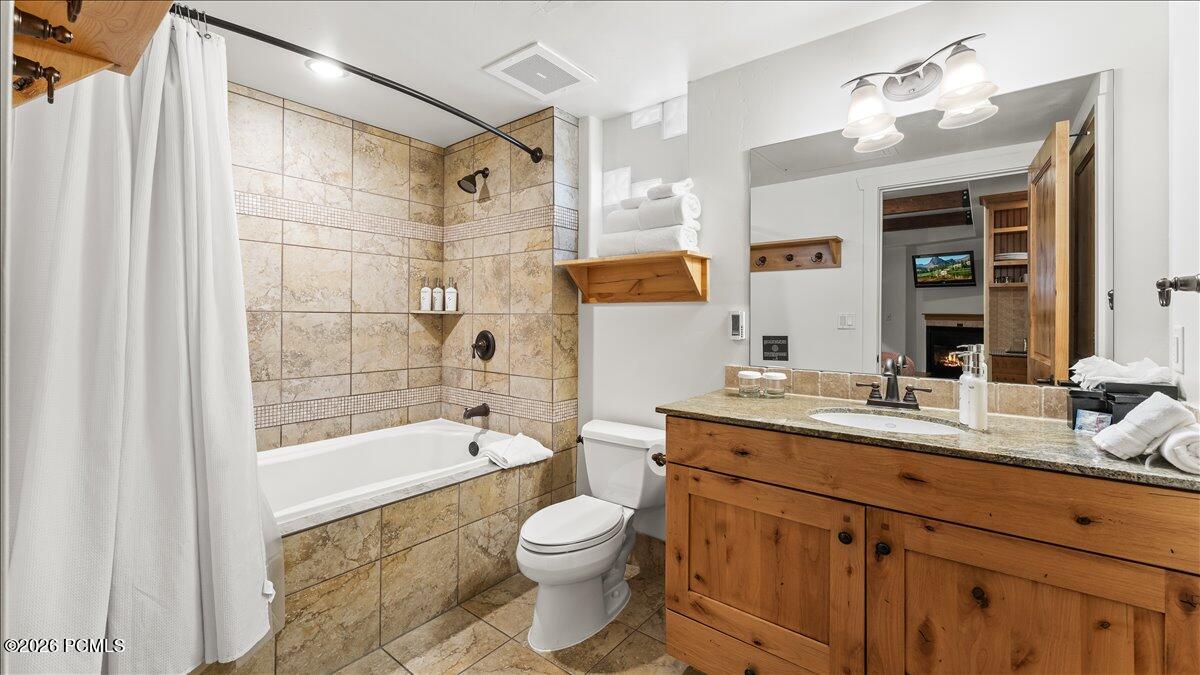 1476 W Newpark Boulevard 202
