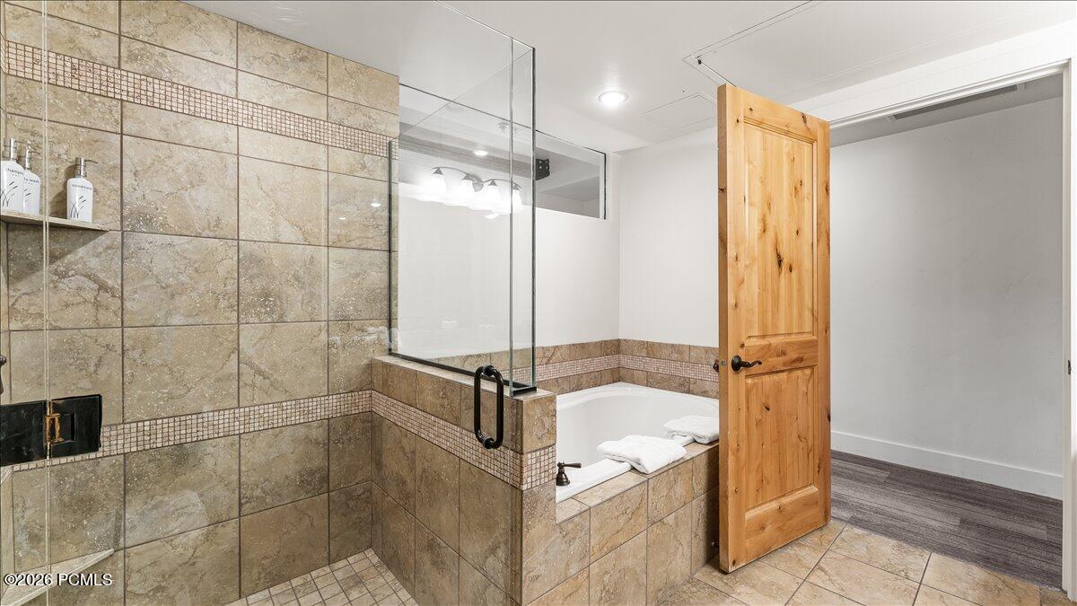 1476 W Newpark Boulevard 202