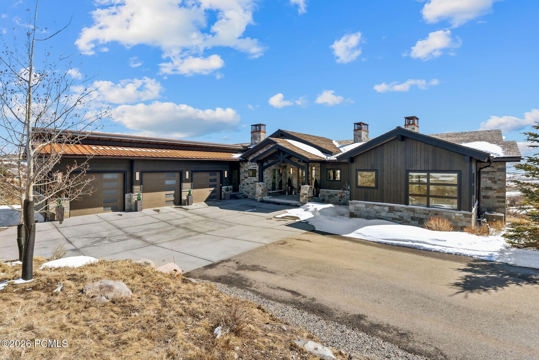 3450 E Ridgeway Drive