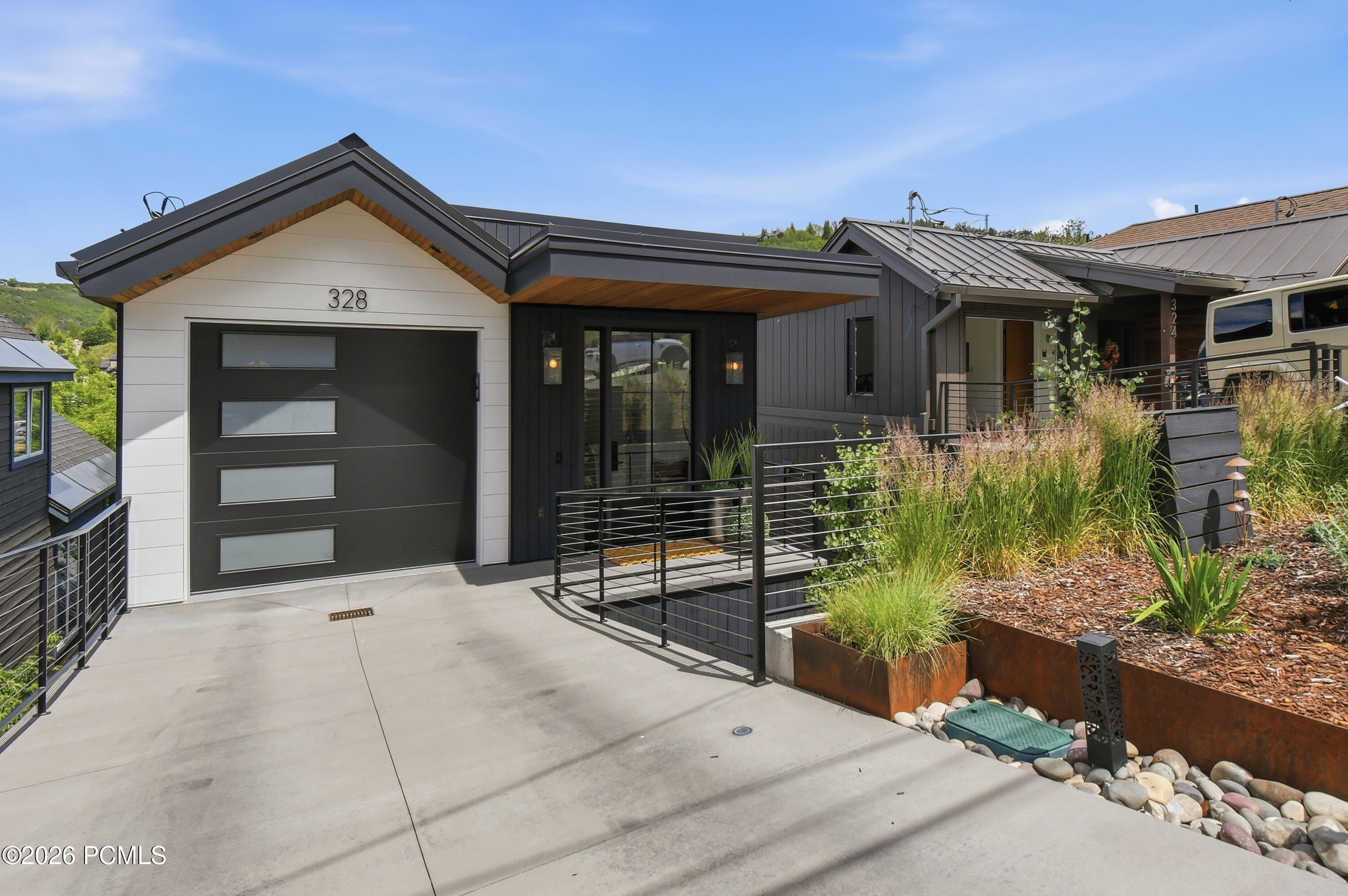 328 Woodside Avenue