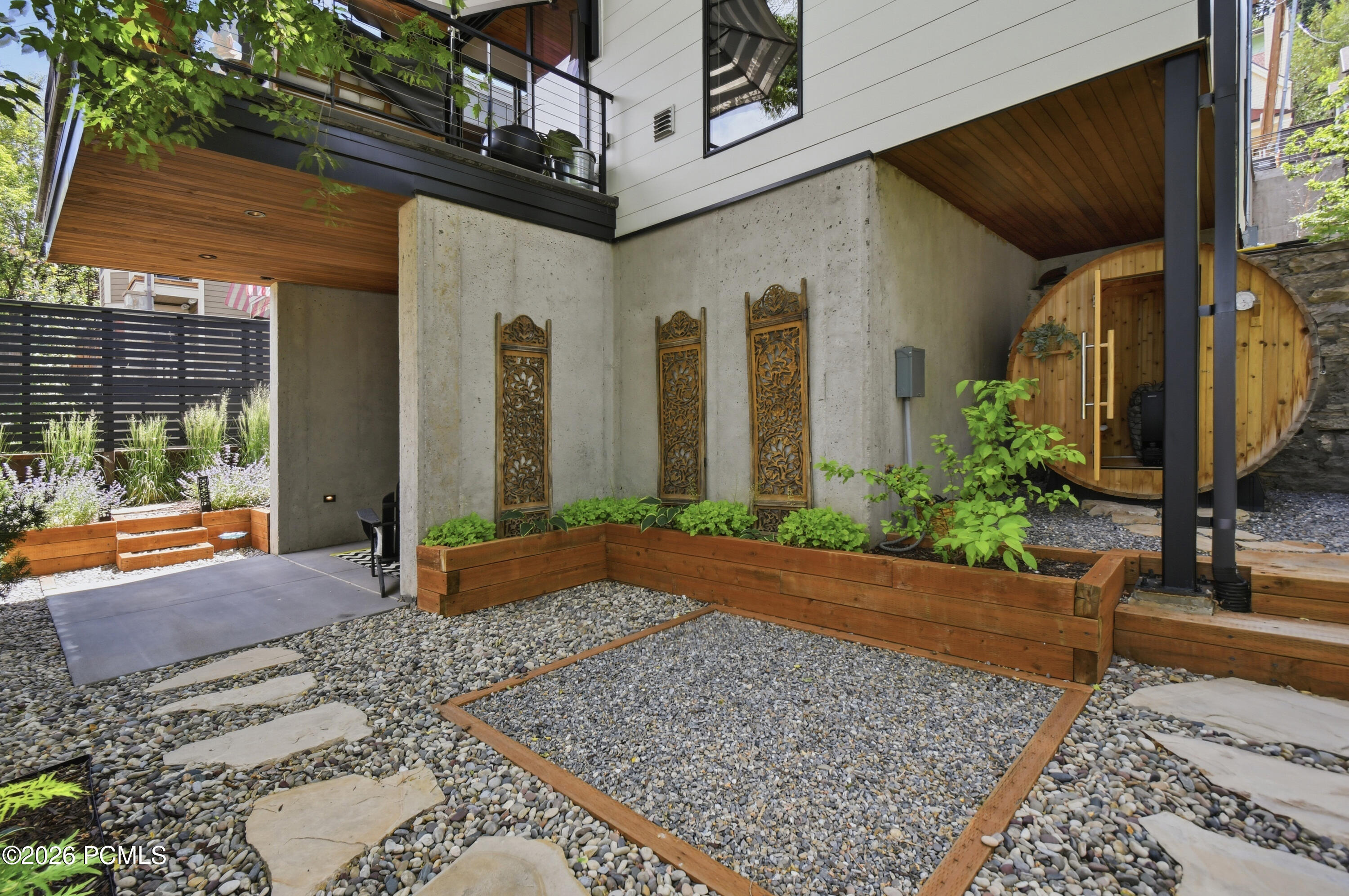 328 Woodside Avenue