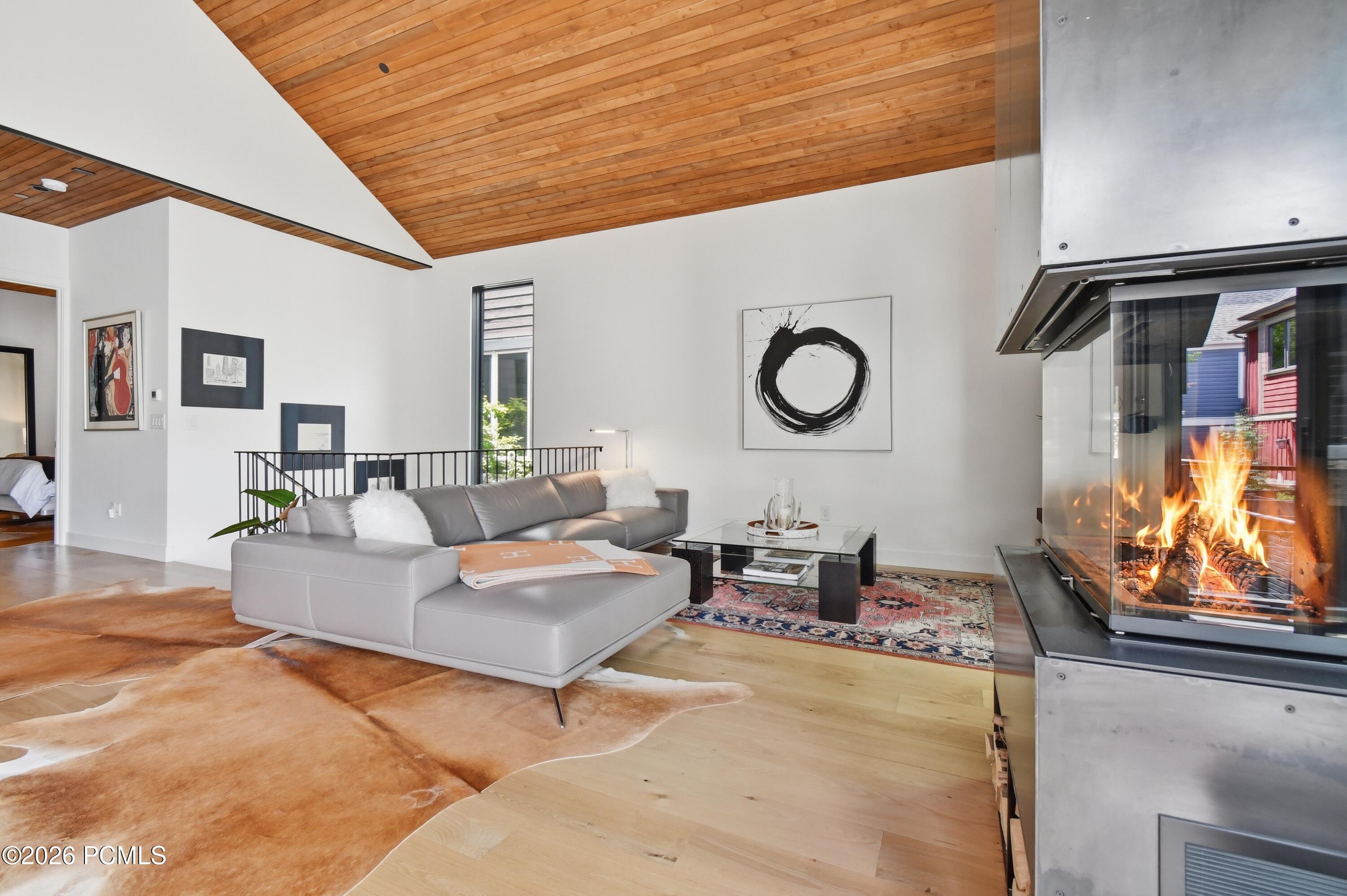 328 Woodside Avenue