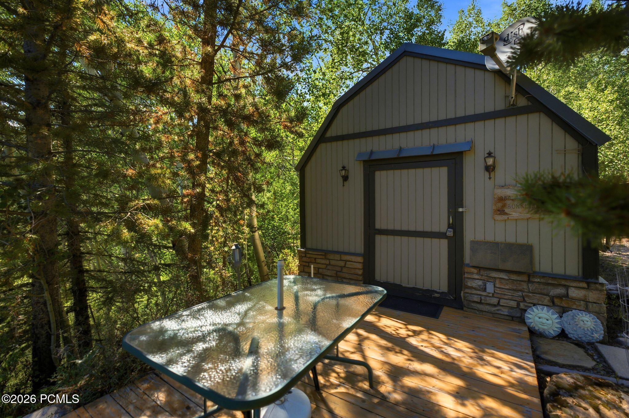 5613 Lewis And Clark Road