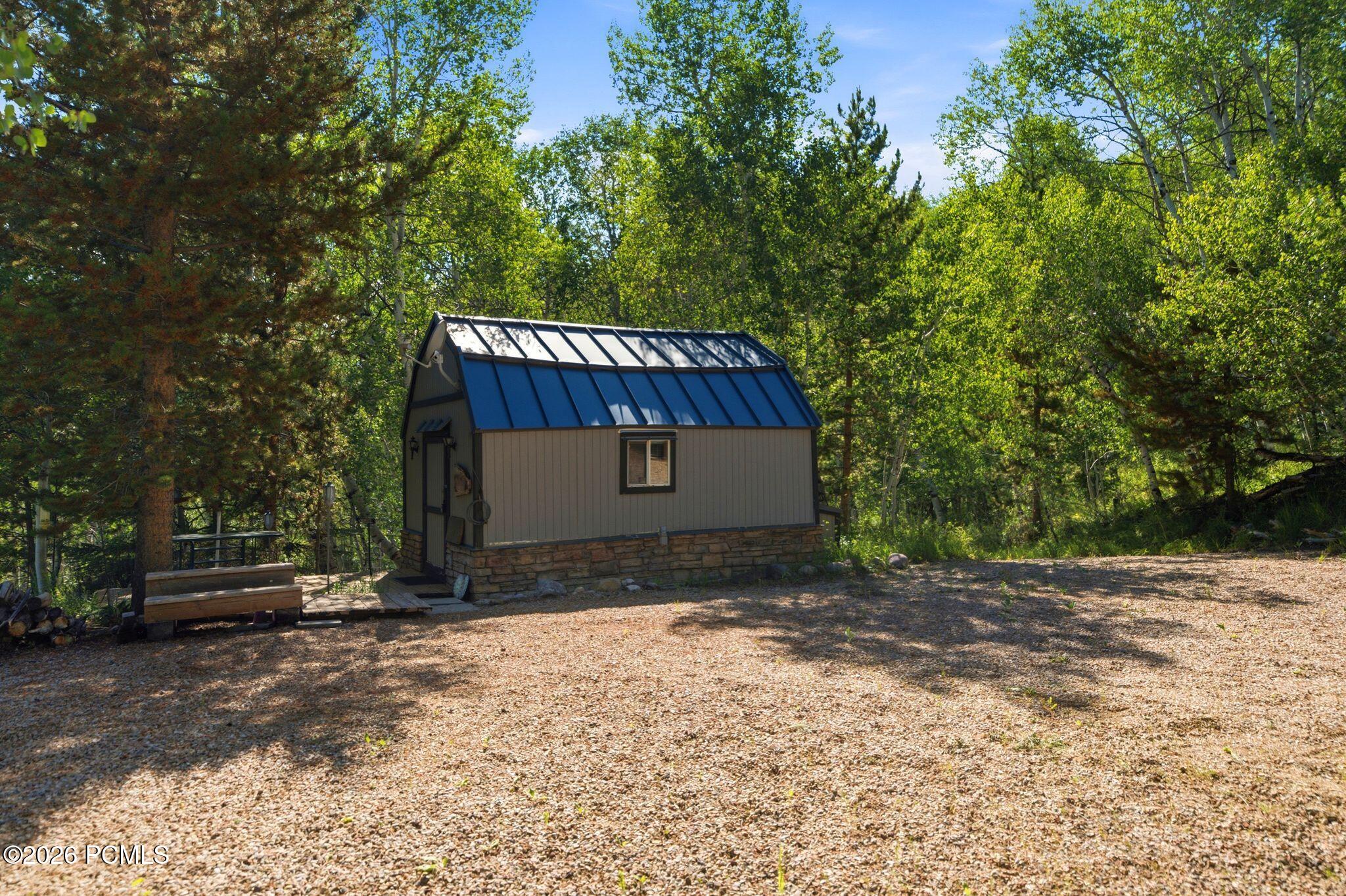 5613 Lewis And Clark Road