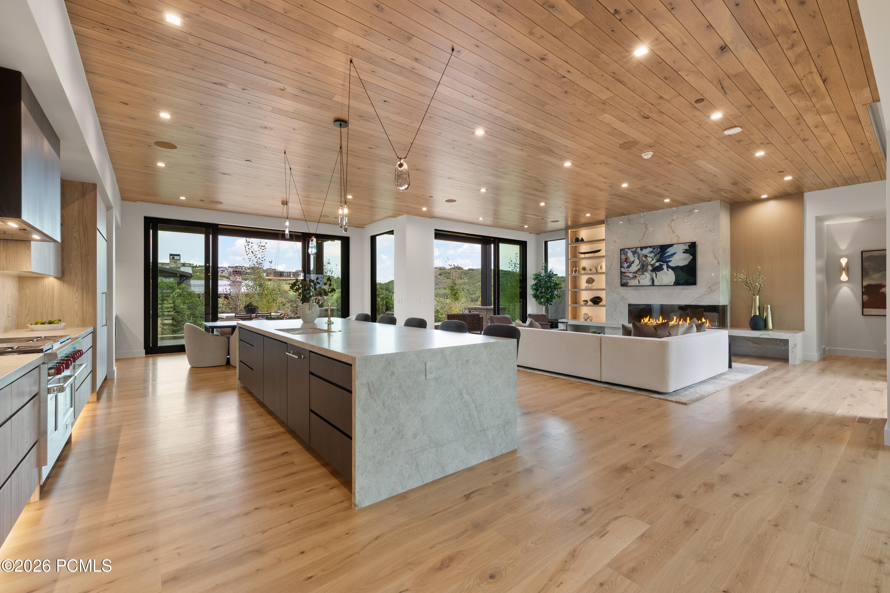 2022 E Painted Bluff Circle