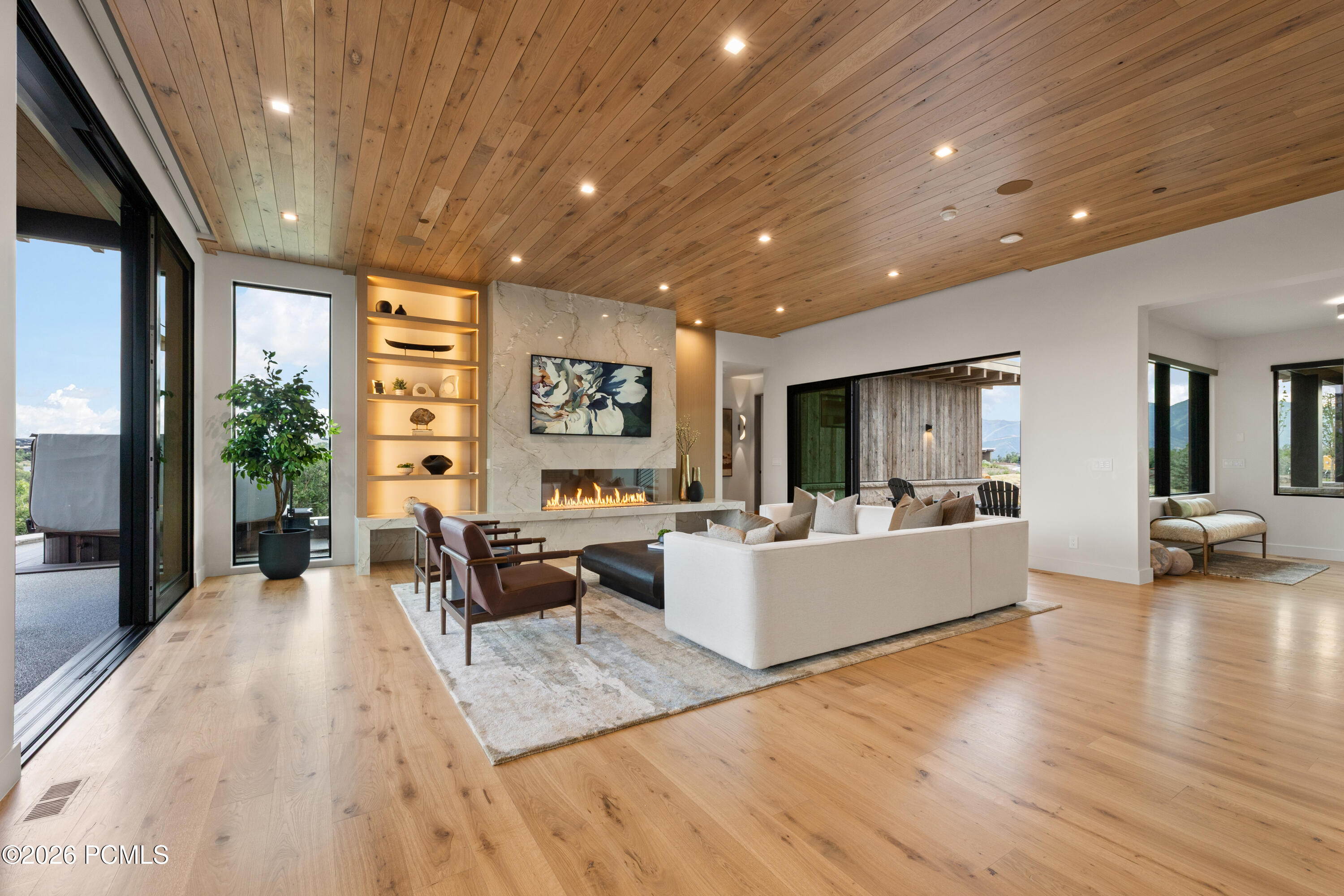2022 E Painted Bluff Circle
