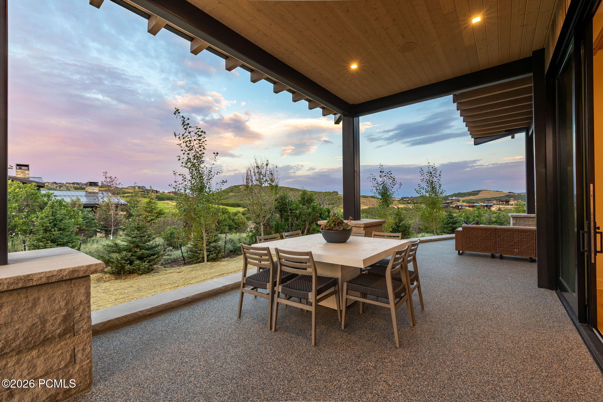 2022 E Painted Bluff Circle