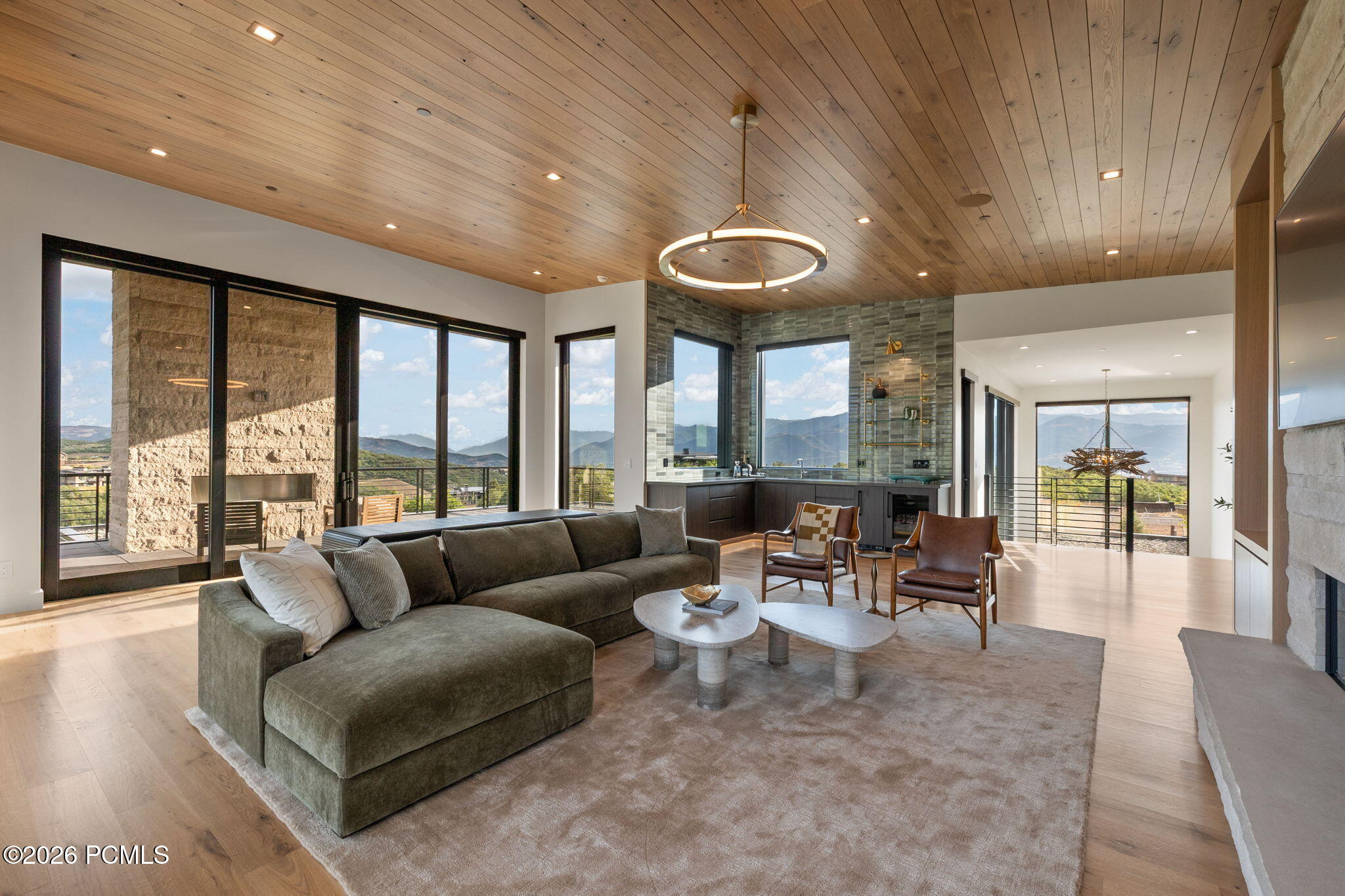 2022 E Painted Bluff Circle
