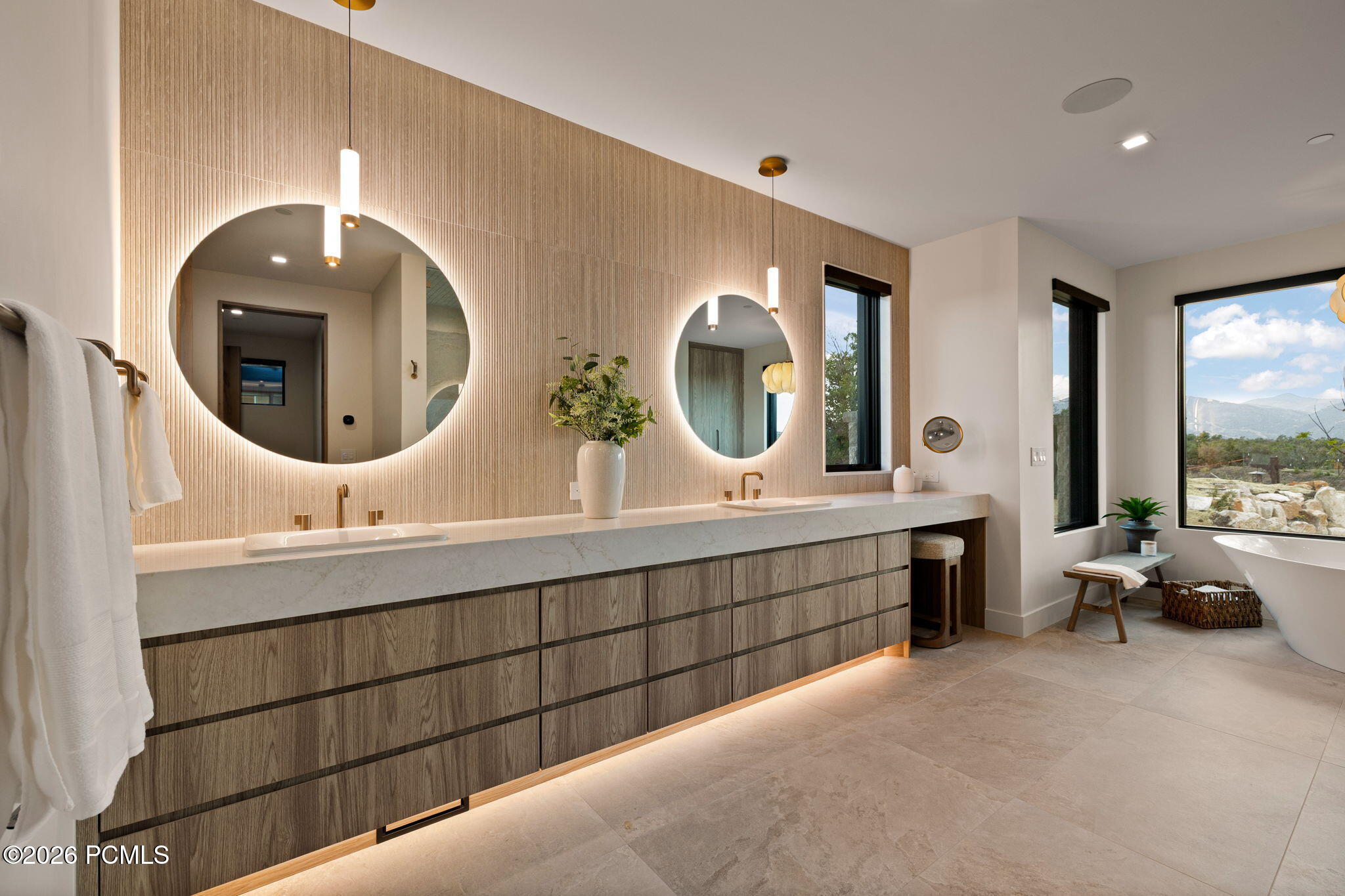 2022 E Painted Bluff Circle