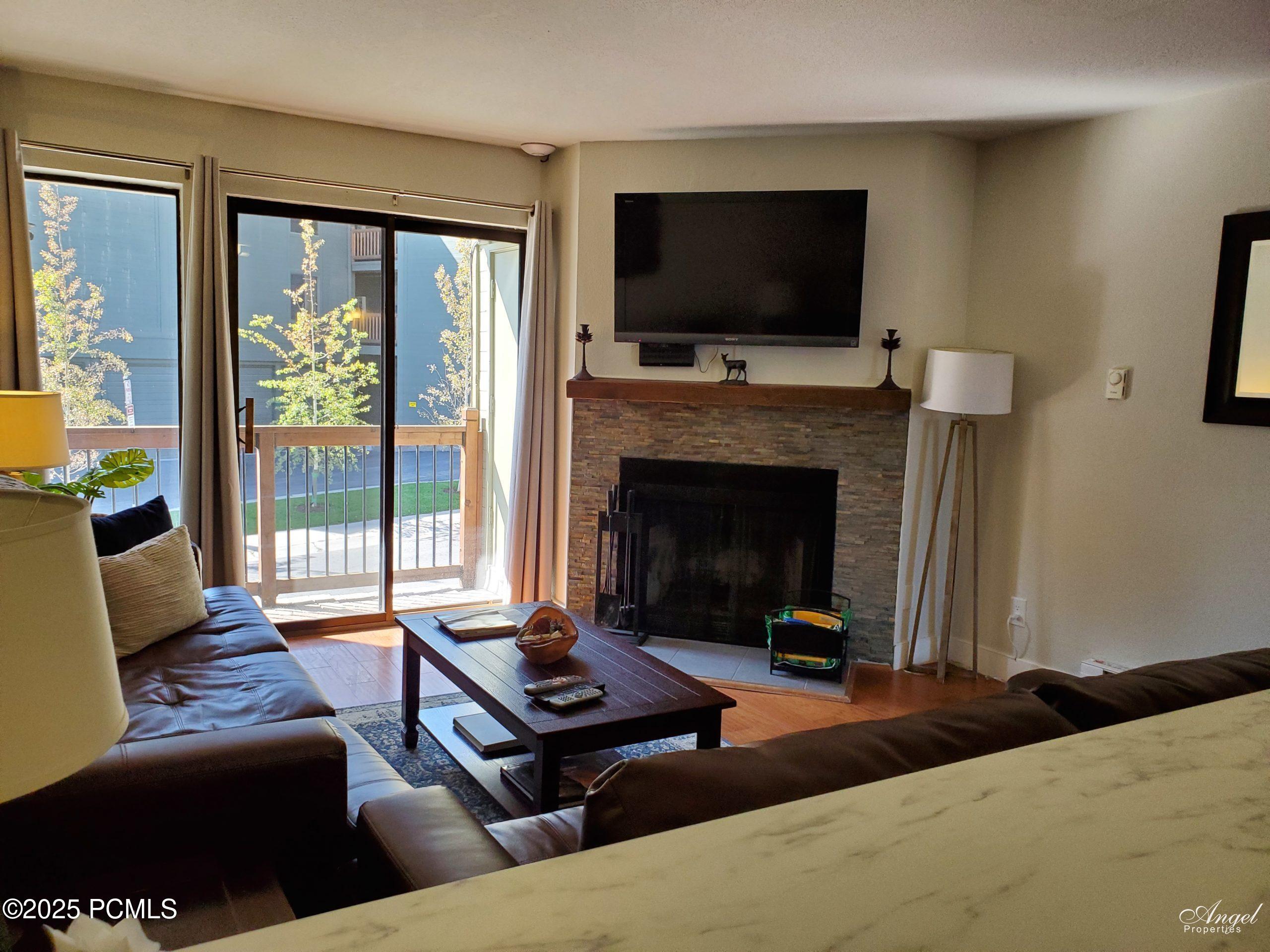 1530 Empire Avenue 200
