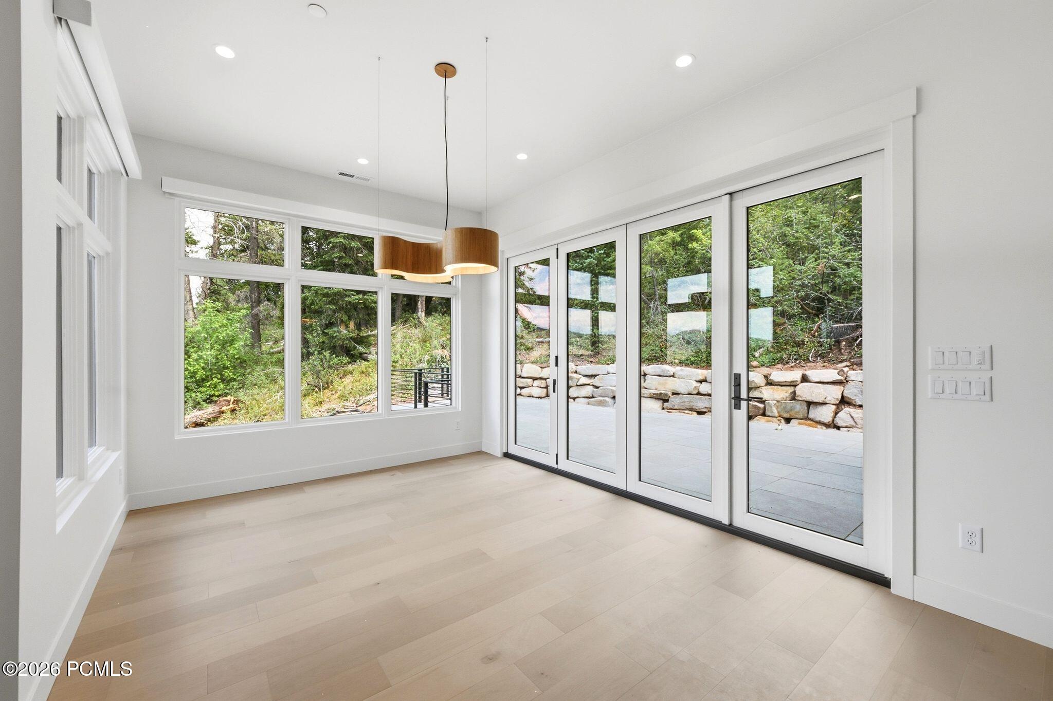 4037 W Crest Court
