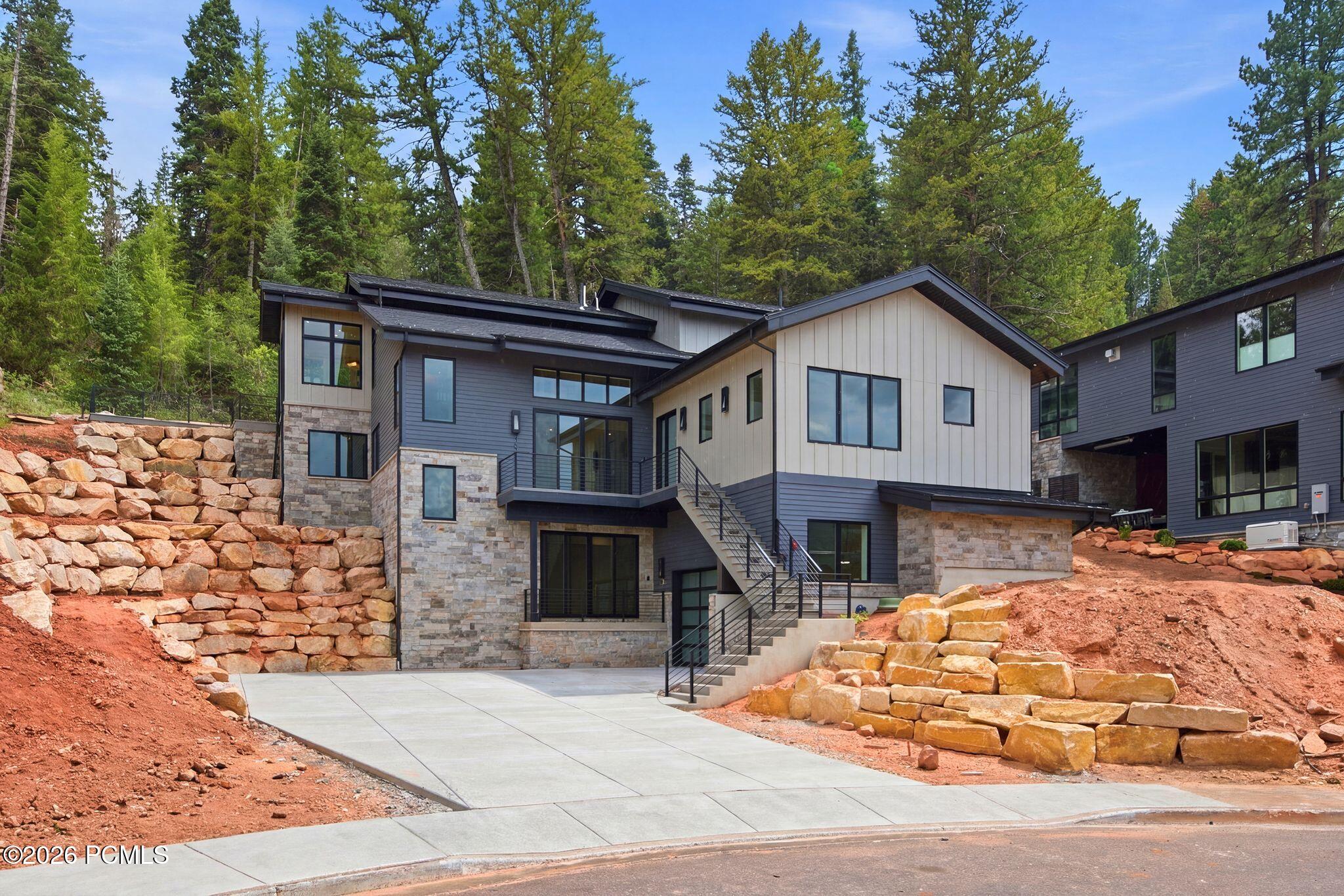 4037 W Crest Court