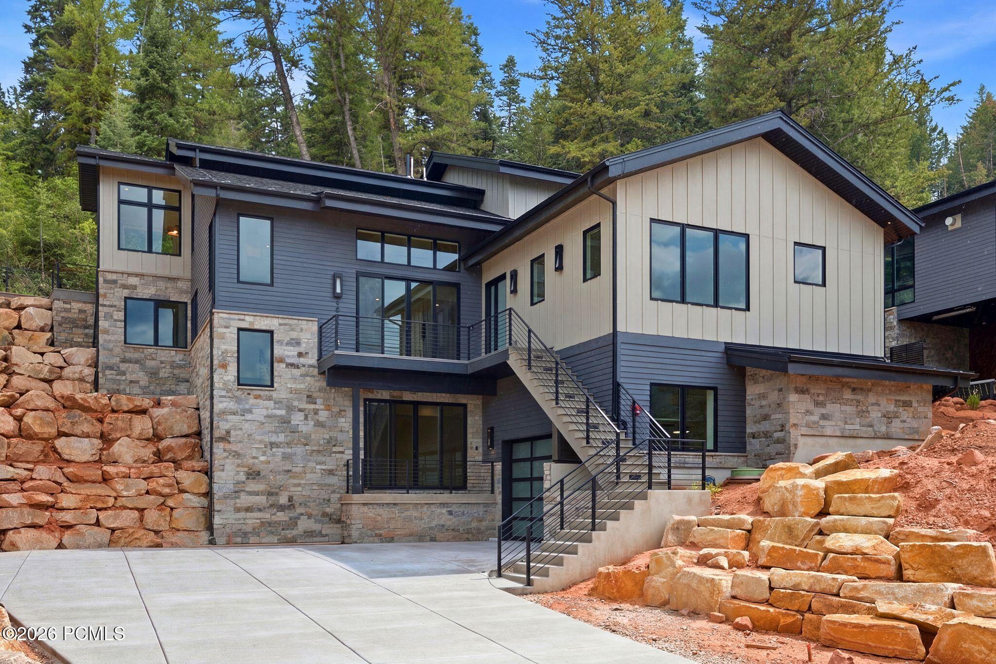 4037 W Crest Court