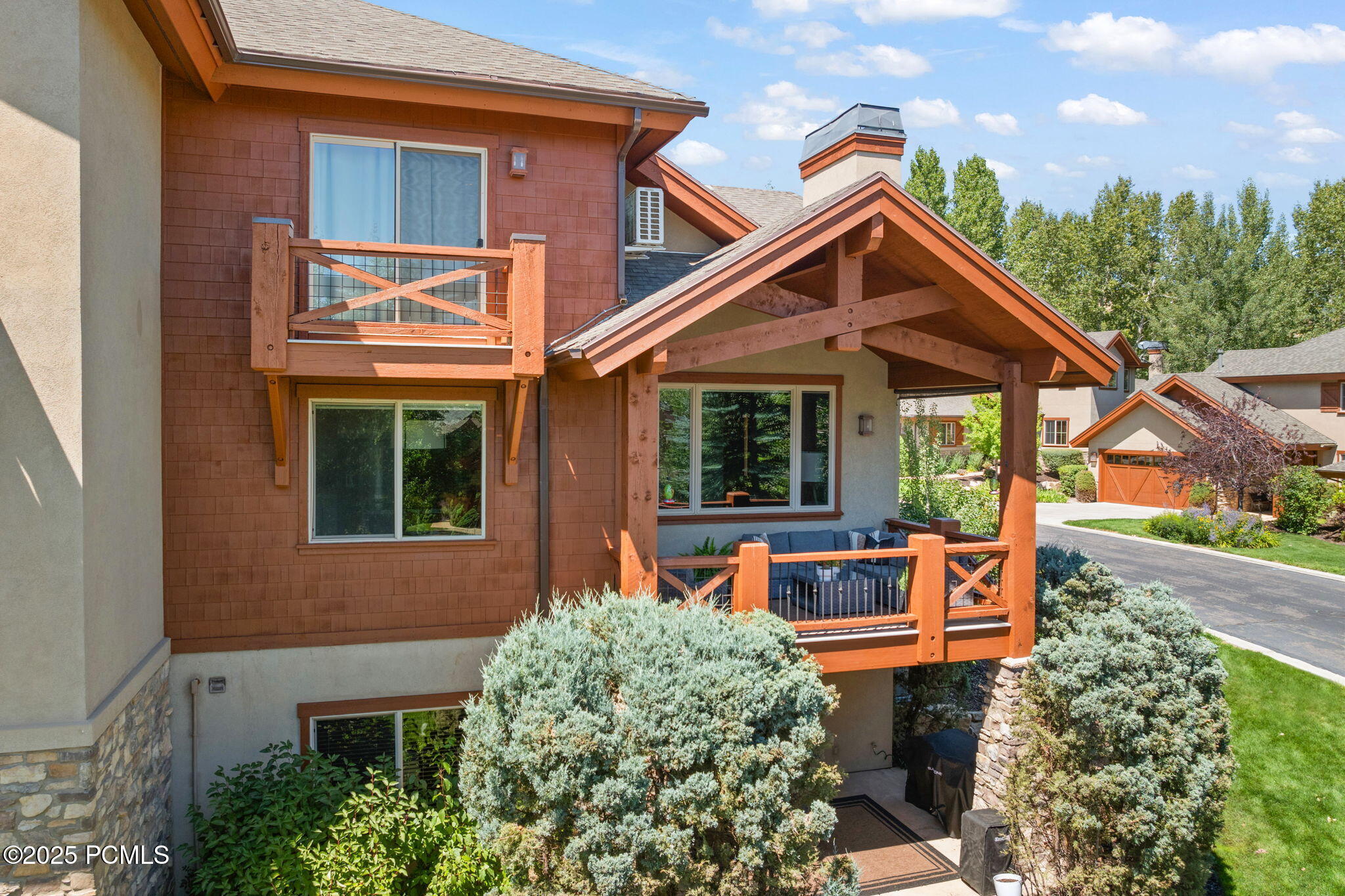 1075 N Turnberry Court