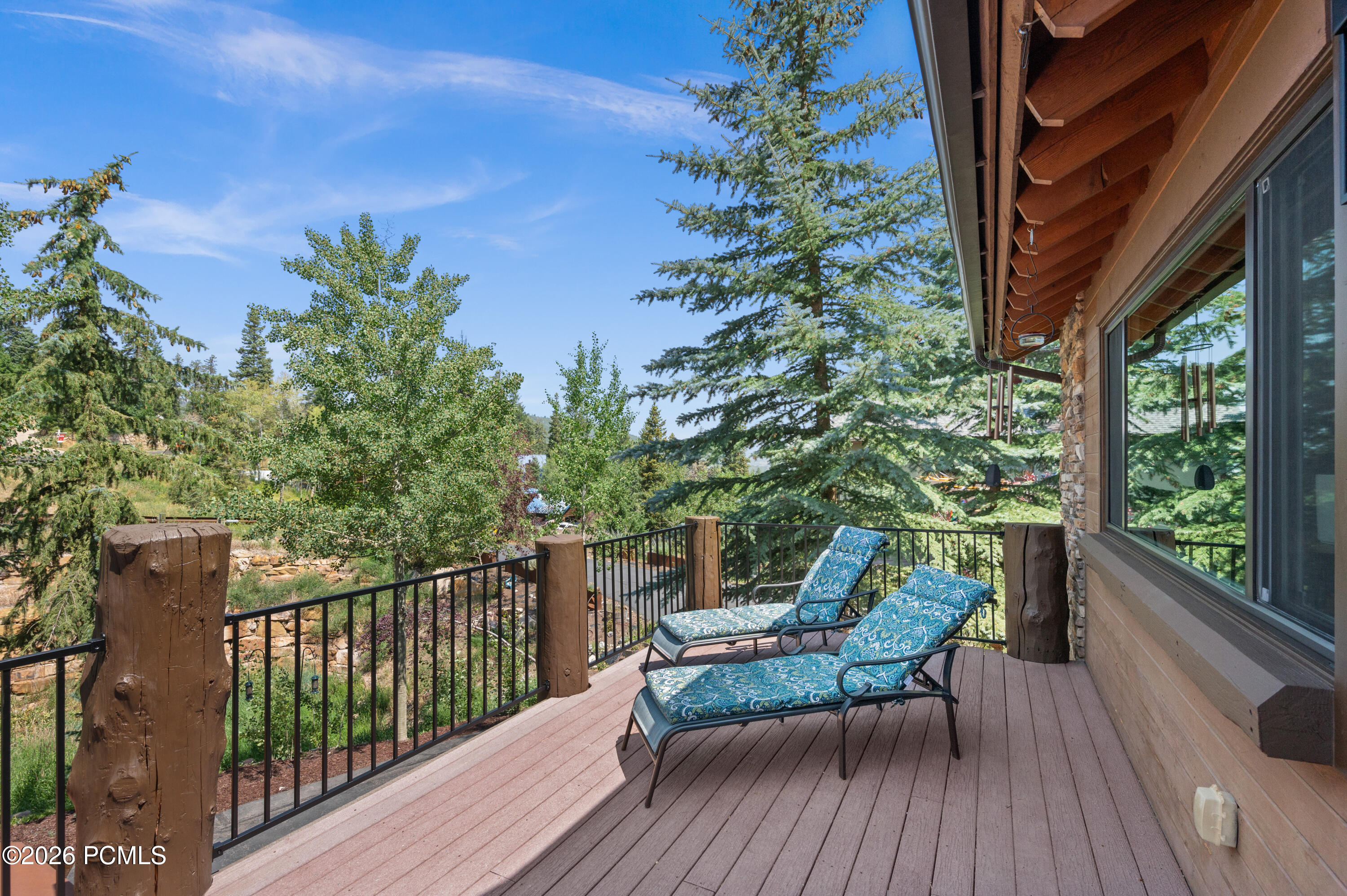 595 Parkview Drive