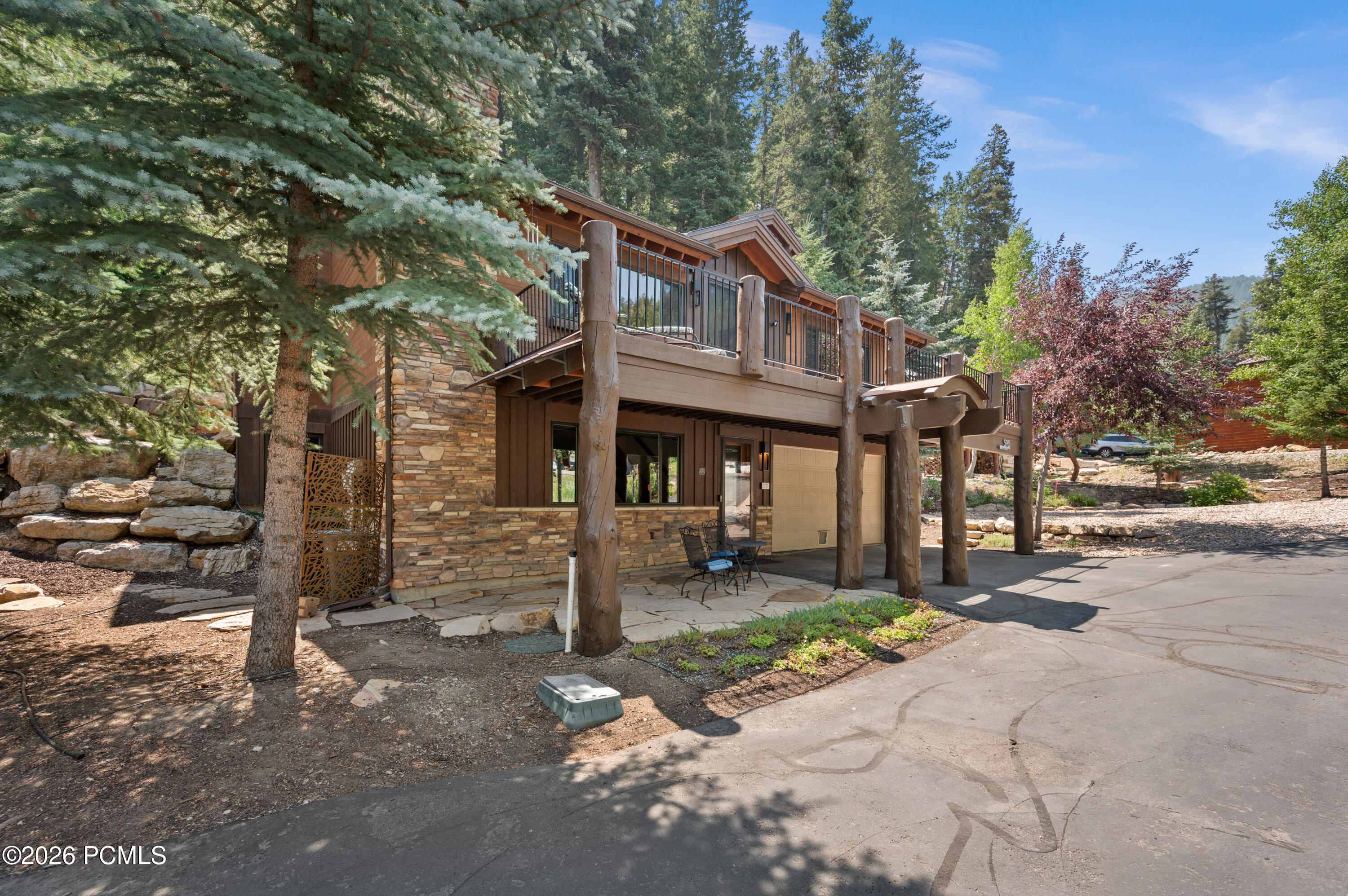 595 Parkview Drive