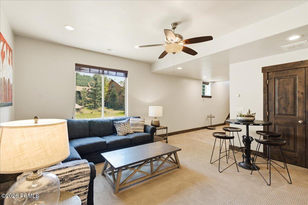 1138 W Cadence Court