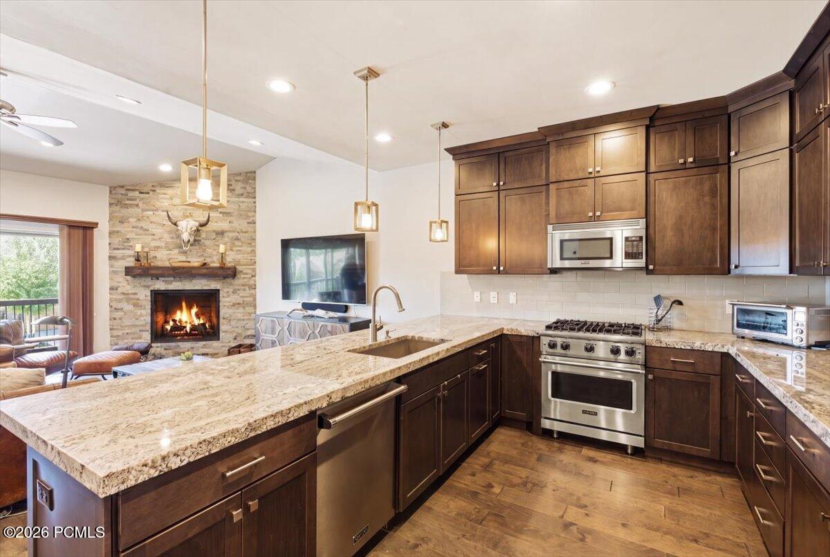 1138 W Cadence Court