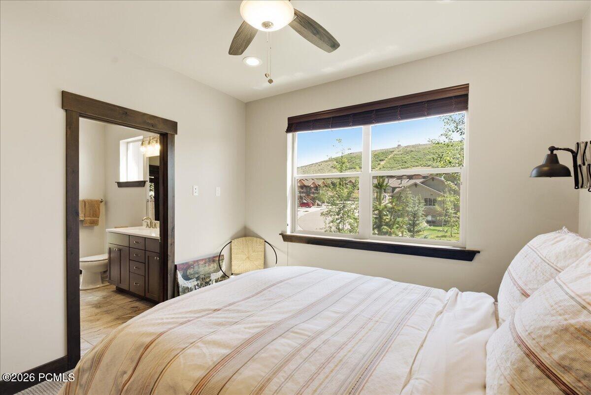 1138 W Cadence Court