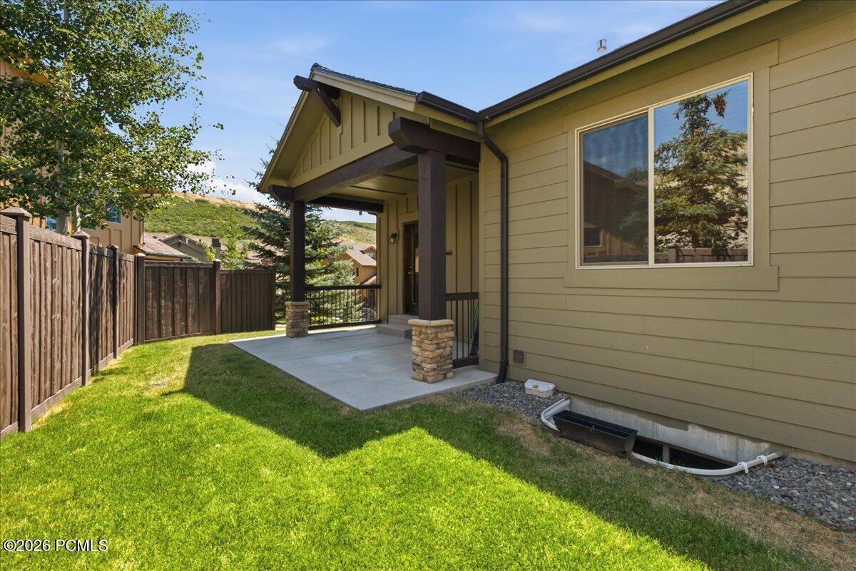 1138 W Cadence Court