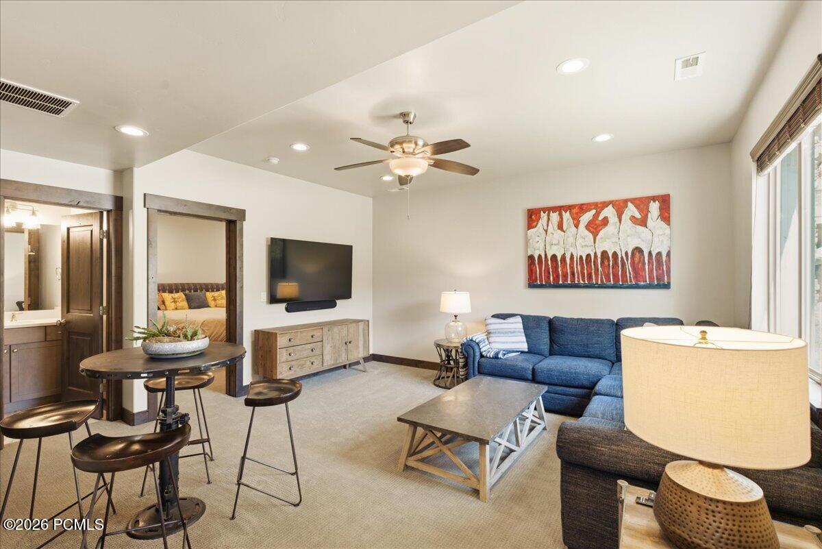 1138 W Cadence Court