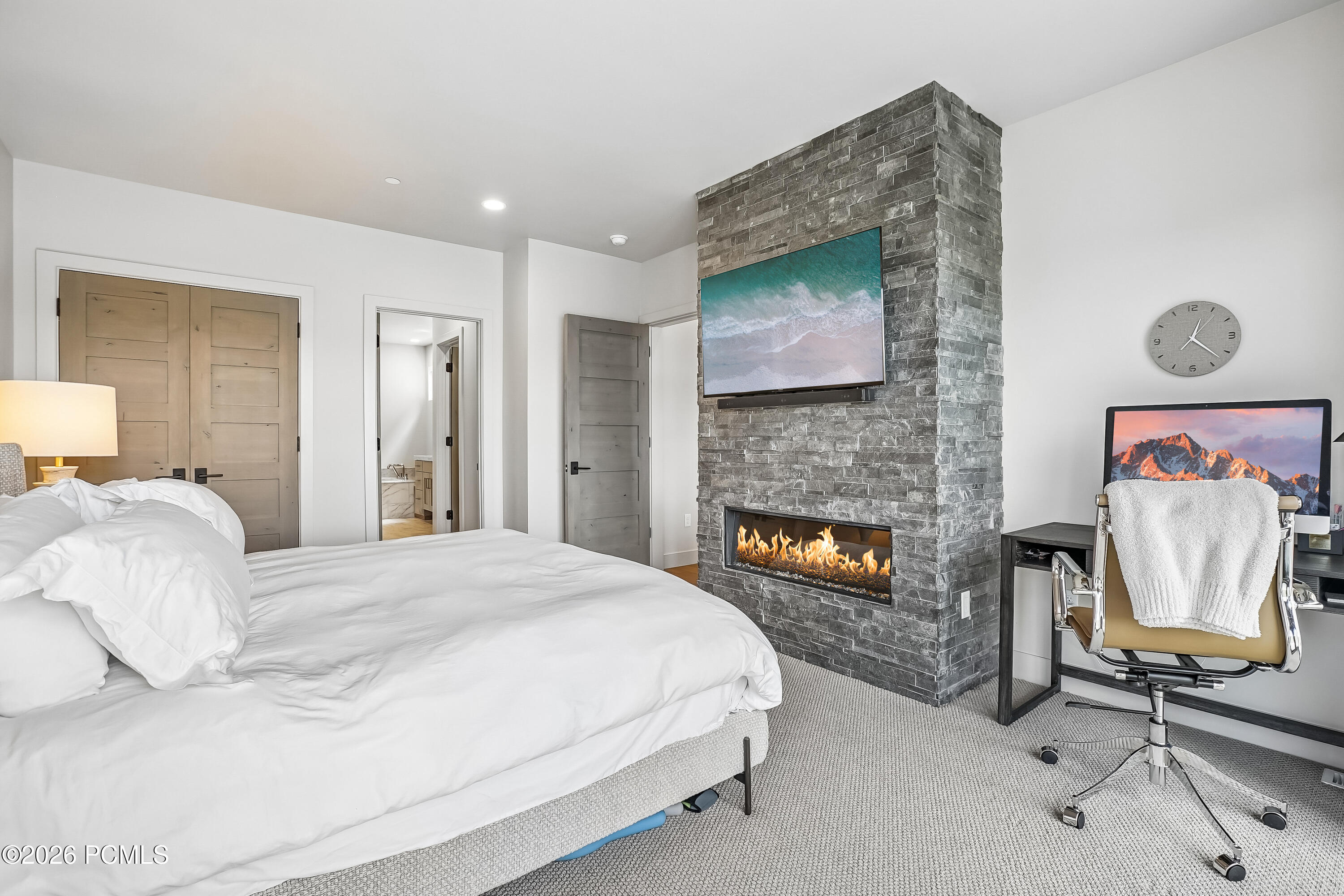 6358 Double Deer Loop