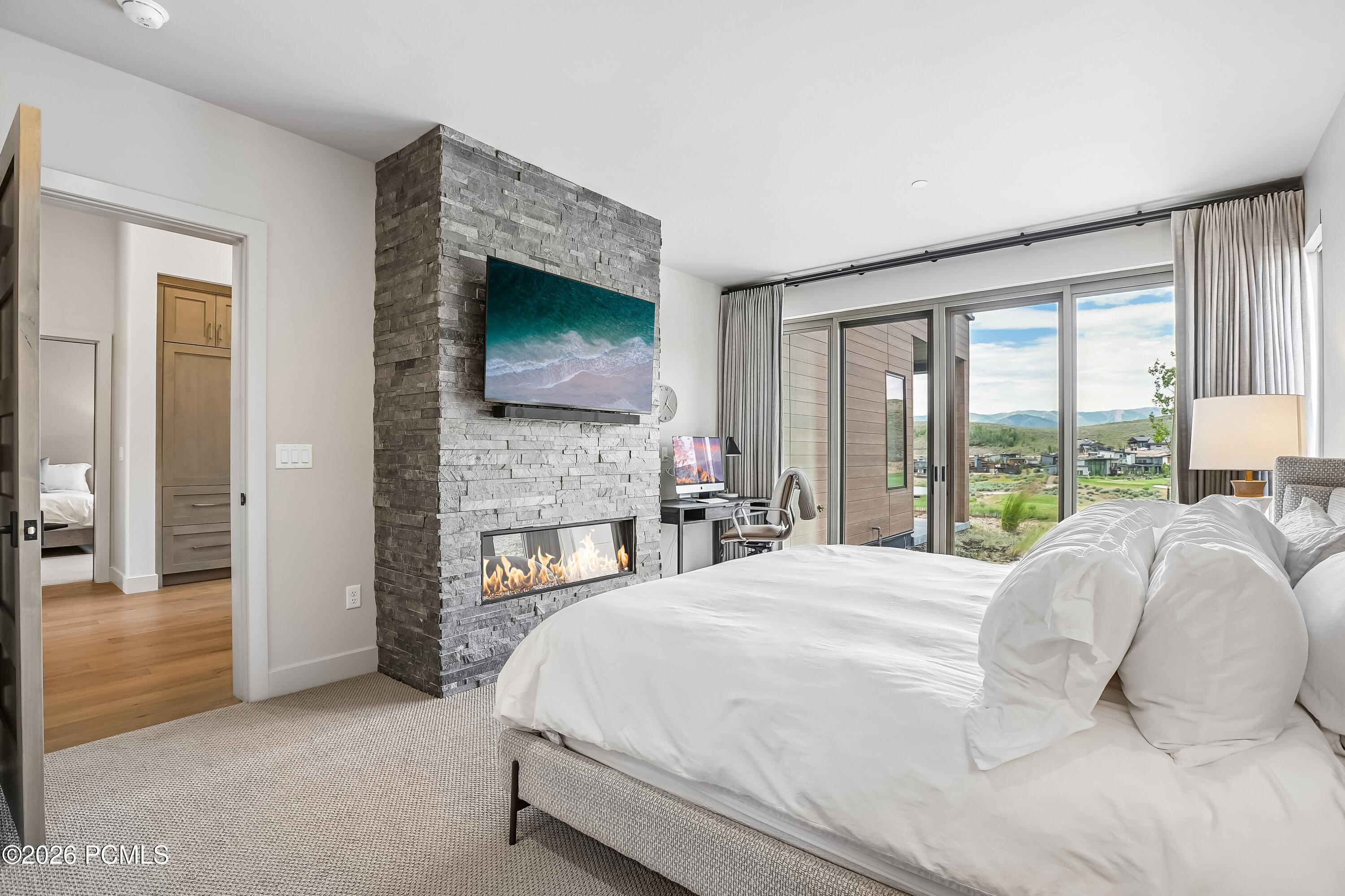 6358 Double Deer Loop