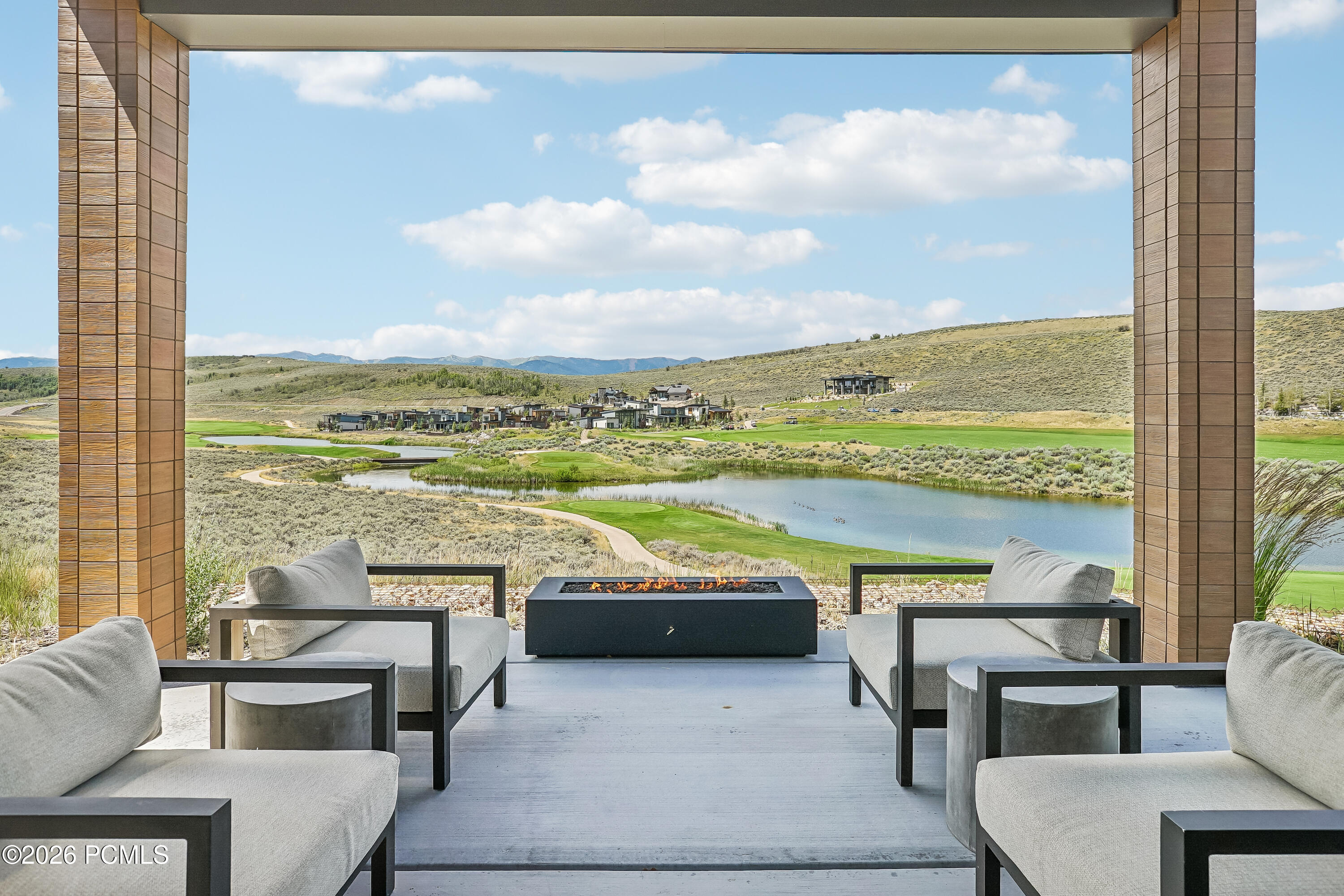 6358 Double Deer Loop