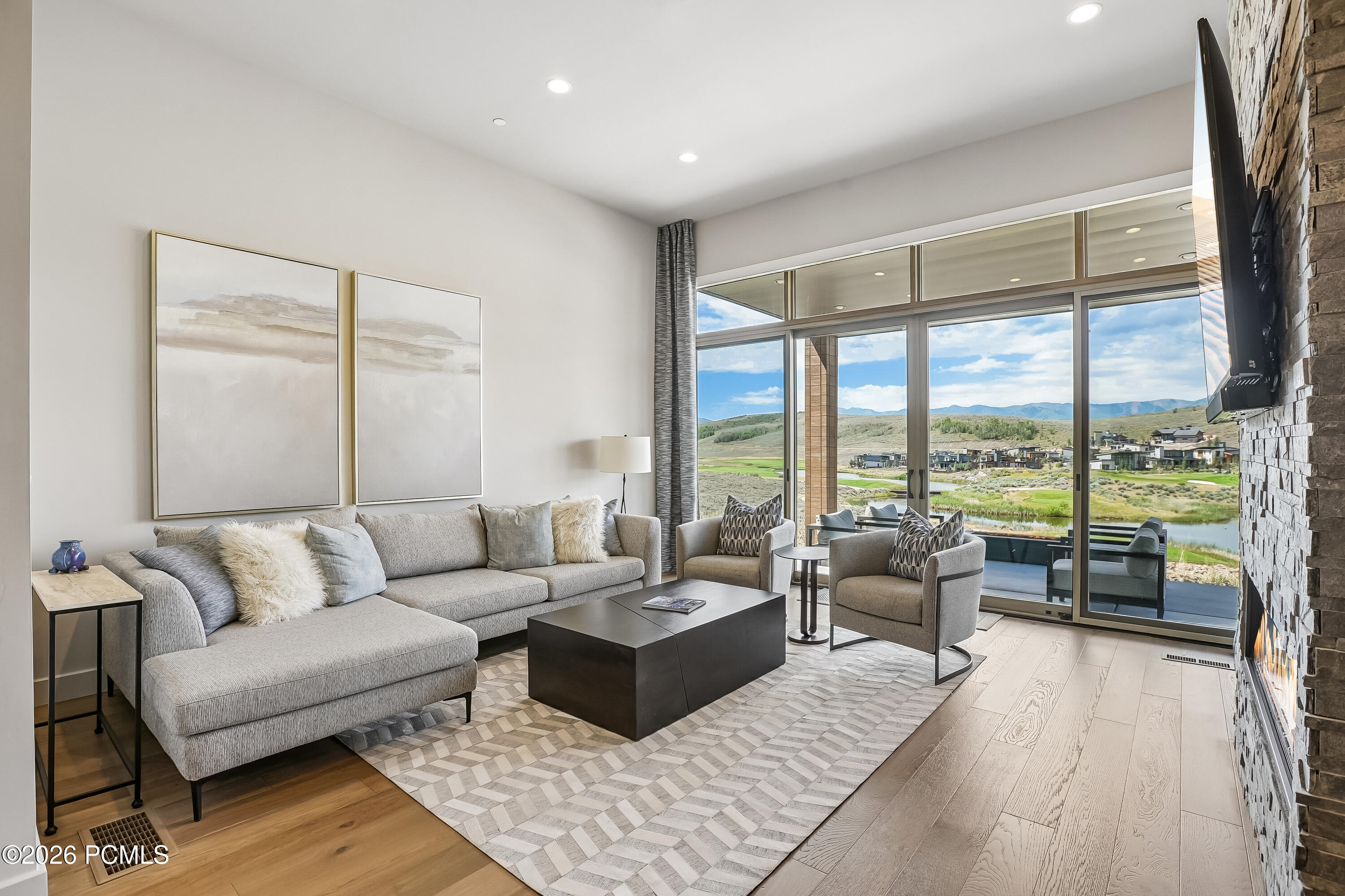 6358 Double Deer Loop