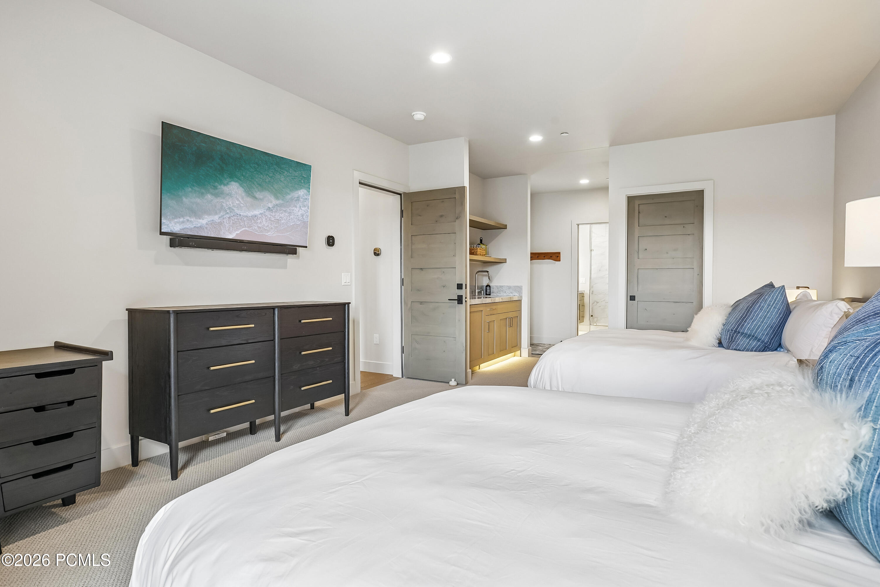 6358 Double Deer Loop