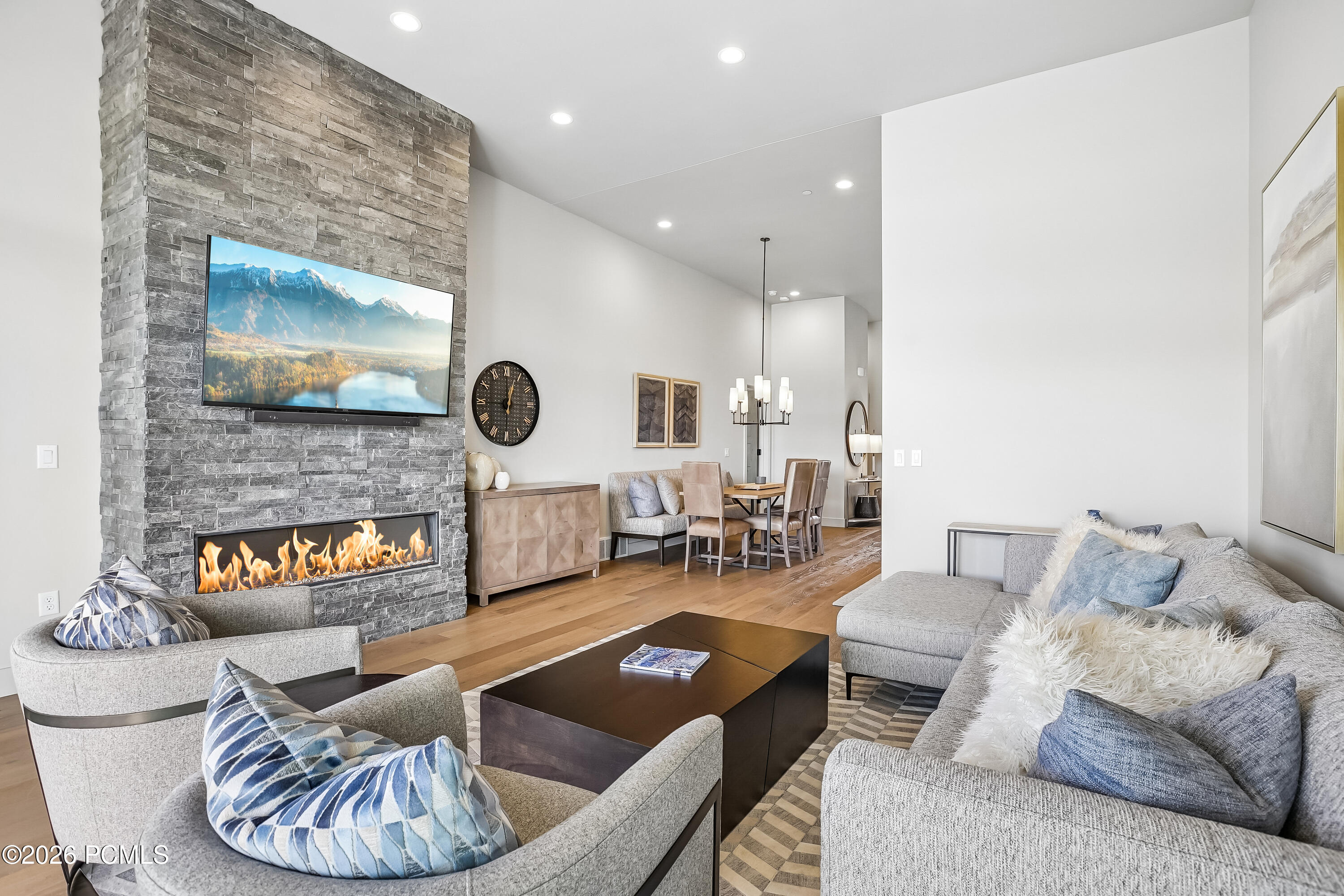 6358 Double Deer Loop